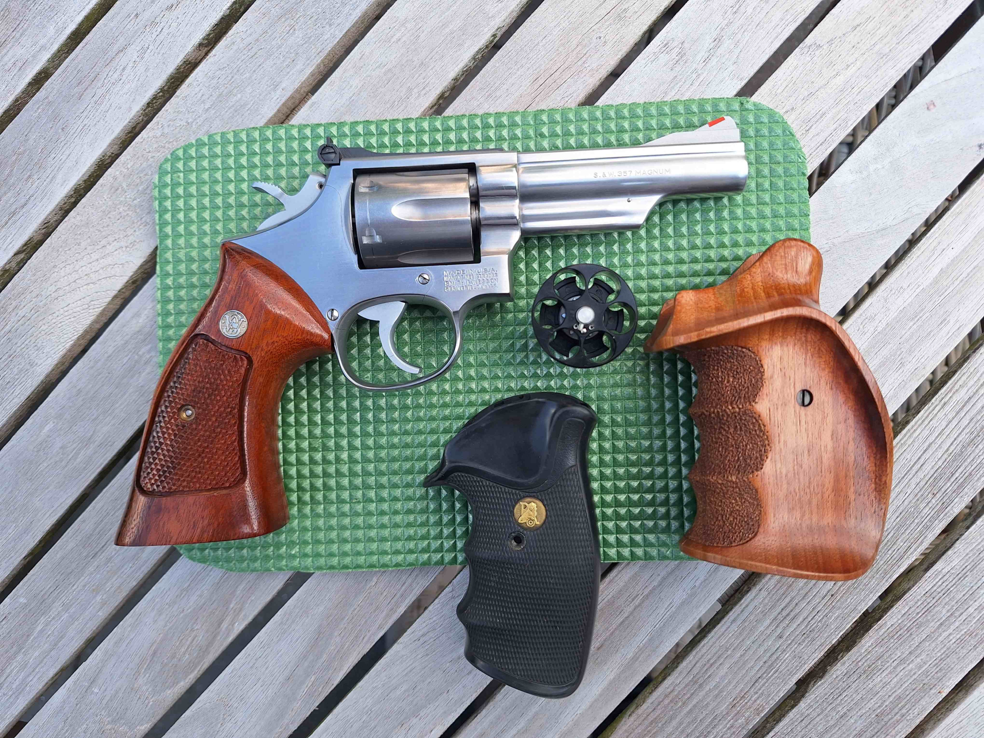 Revolver Smith & Wesson .357 Mag 4Zoll – Bild 2