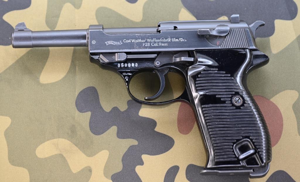 Pistole P 38 Dienstwaffe Militärpistole Carl Walther P38 Kal. 9 mm Luger Bj. 1969, sehr schön! – Bild 2