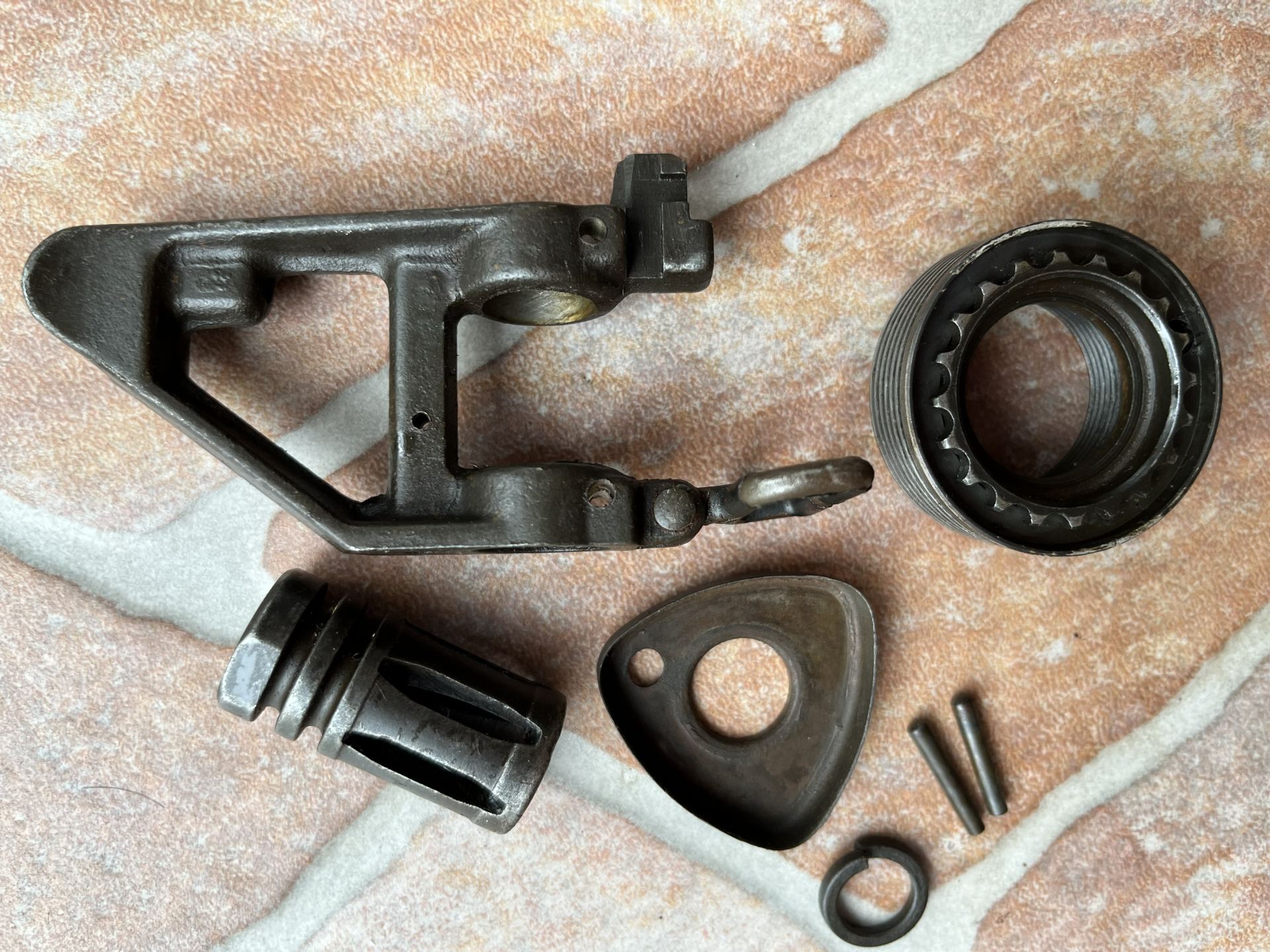 M16A1 CAR15 XM177 AR15 Laufteilesatz Gasblock Kornträger Taper Pin Birdcage Barrelnut 5,56x45NATO – Bild 1