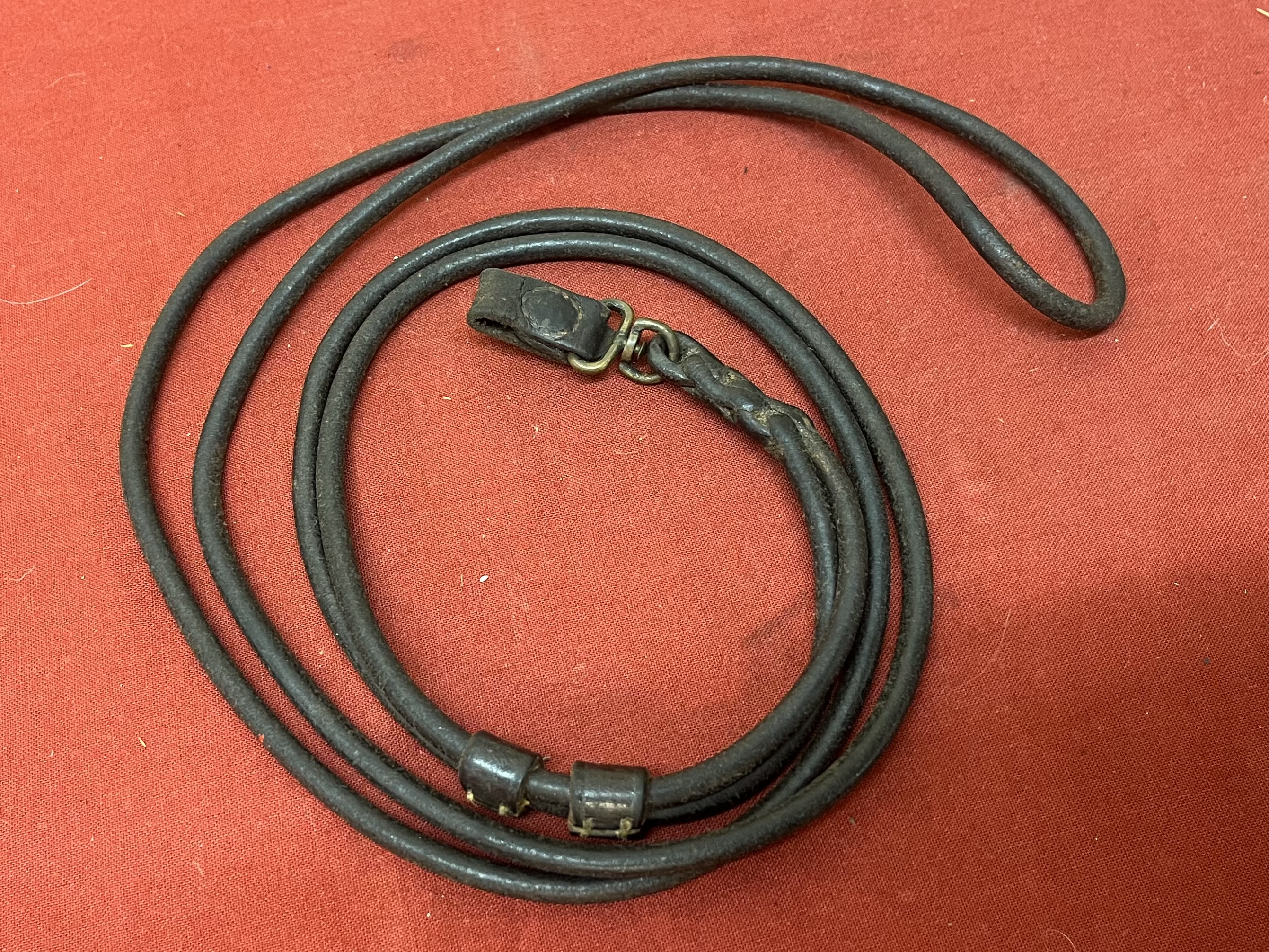 Original Lederfangriemen für Pistole P08 – Erster Weltkrieg – Bild 2