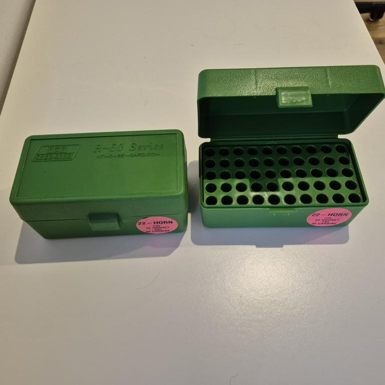 2 Stück MTM RS-S 50 Grün Patronenboxen für je 50 Patronen .22 Hornet und .30Carbine und viele andere – Bild 1