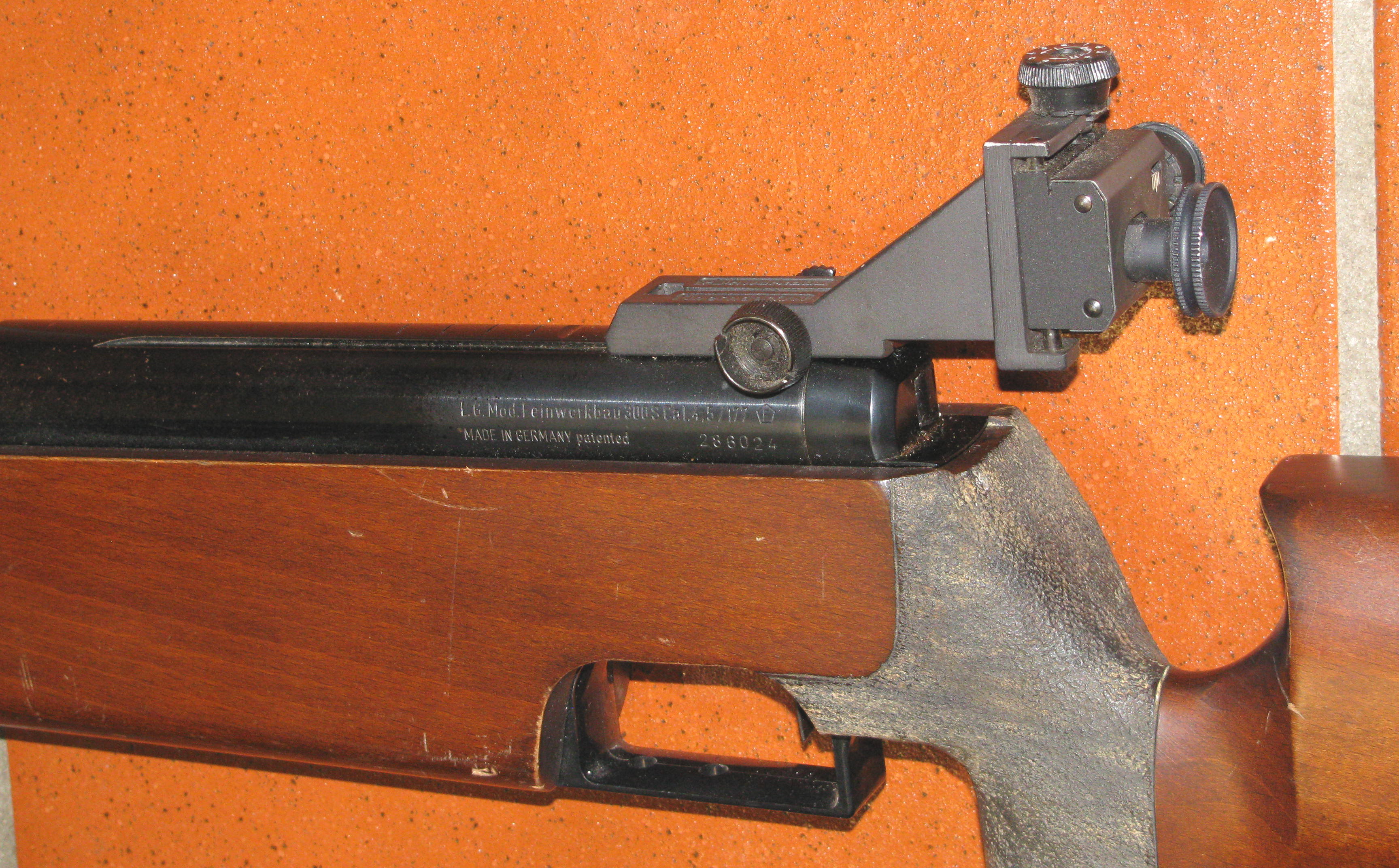 Feinwerkbau Luftgewehr, ein Feinwerkbau Mod. 300 S in Kal. 4,5mm mit F - Zeichen – Bild 2
