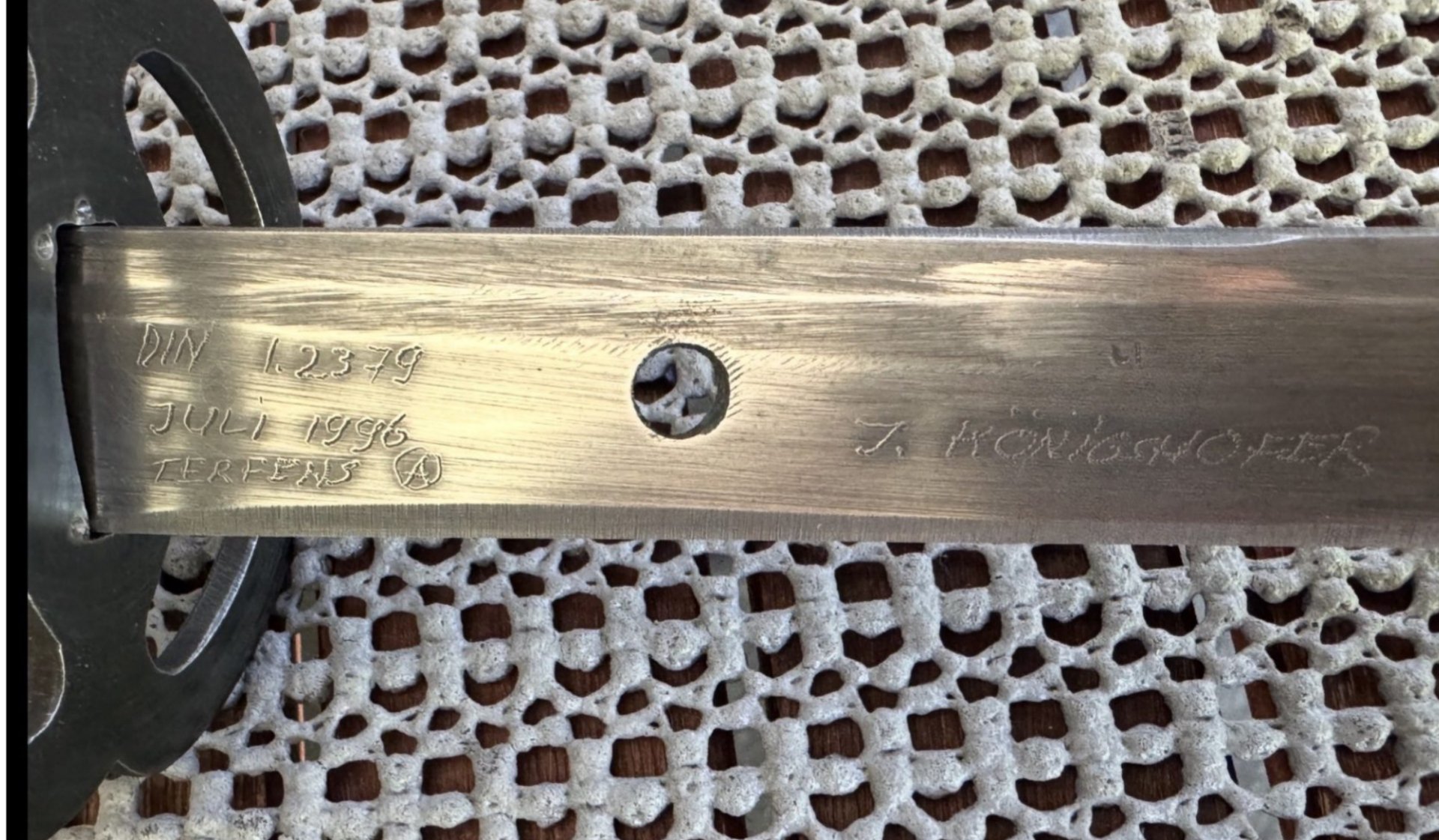 Jürgen Königshofer Messer Custom Katana Schwert 1996 Geschmiedet D2 Stahl (DIN 1.2379) Kryo-gehärtet – Bild 2