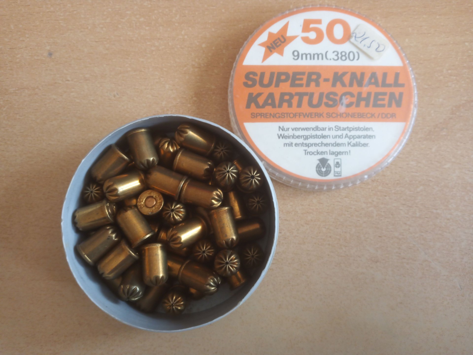 Super Knall Kartuschen 9mm Startpistole Weinbergpistole Silvester Sprengstoffwerk Schönebeck DDR – Bild 1