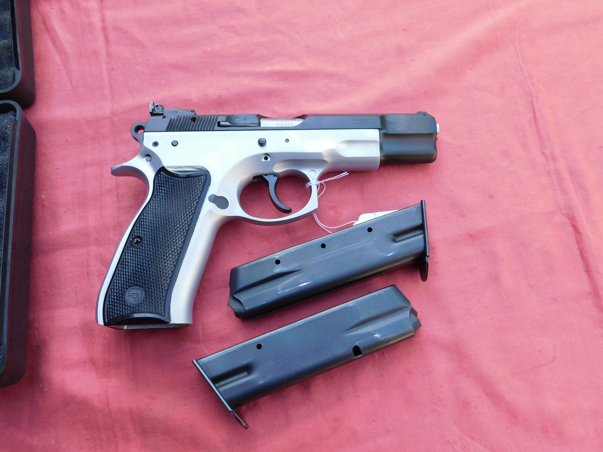 CZ 75 Pistole Doutone Stainless Griffstück Kal. 9 mm Luger mit Reservemagazin und Koffer, neuwert. – Bild 2