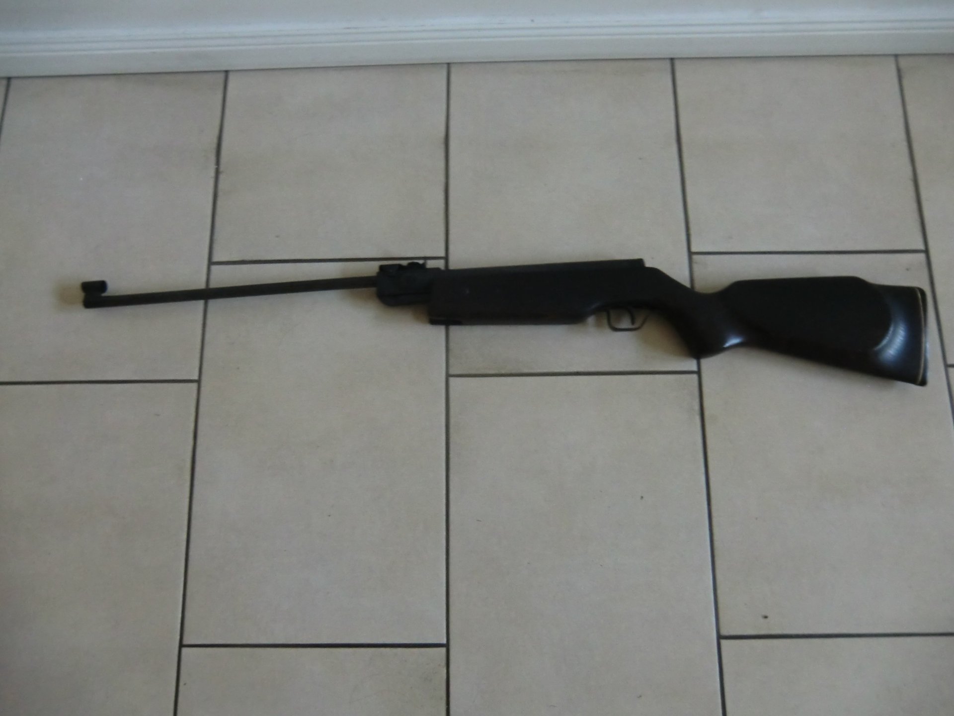 Umarex Luftgewehr 4,5 mm – Bild 1