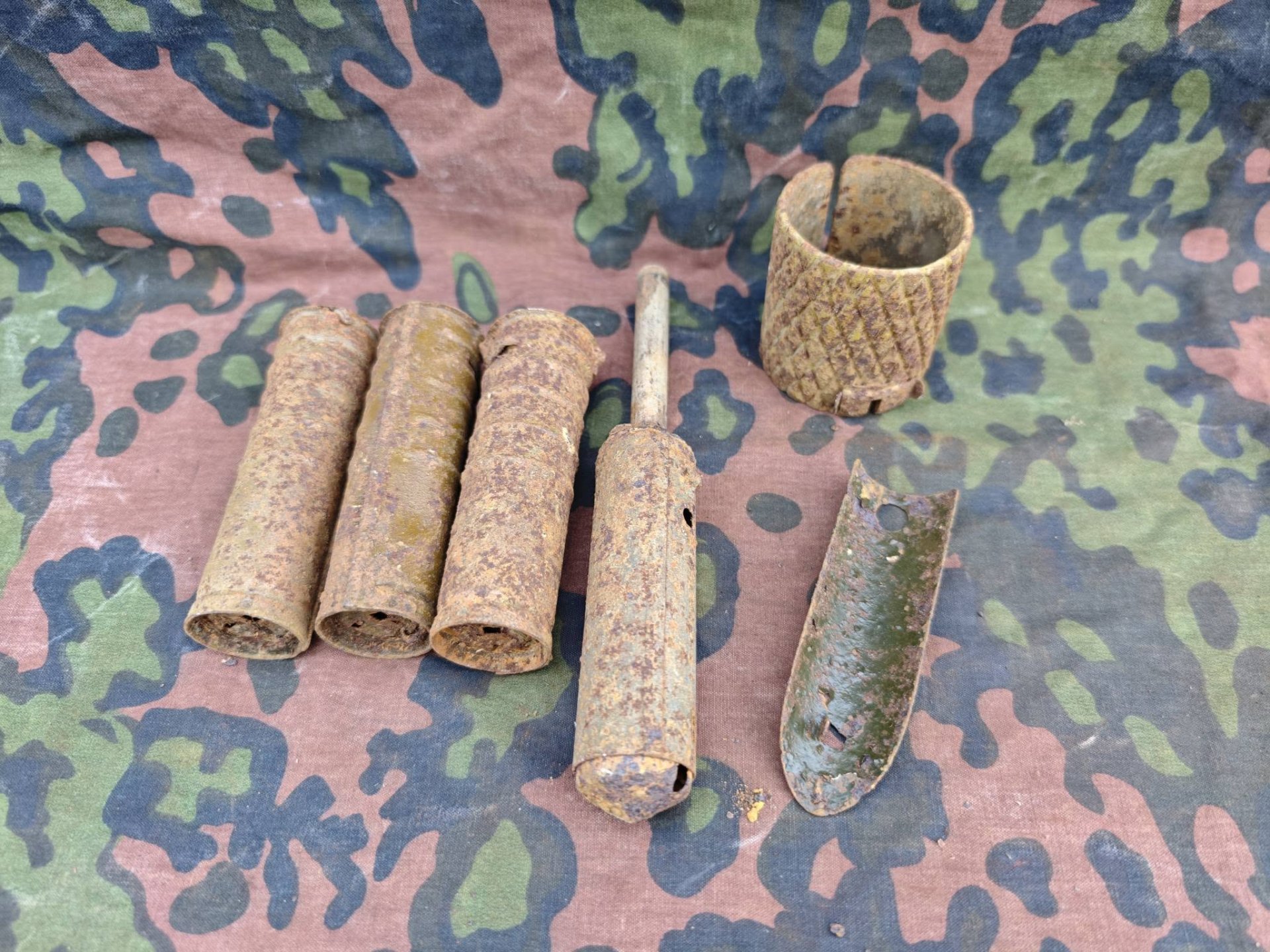 RGD-33 und RPG-40 Handgranaten-Griffteile – Bild 1