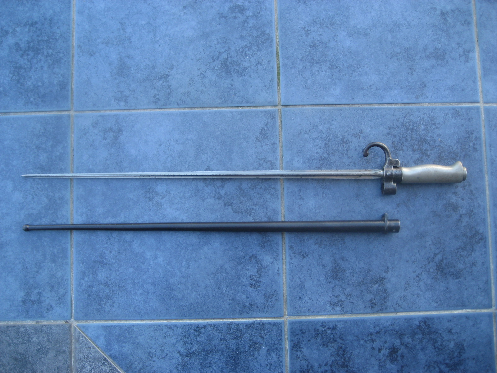 Franz. Bajonett Lebel M 1886, sehr schöner Zustand – Bild 2