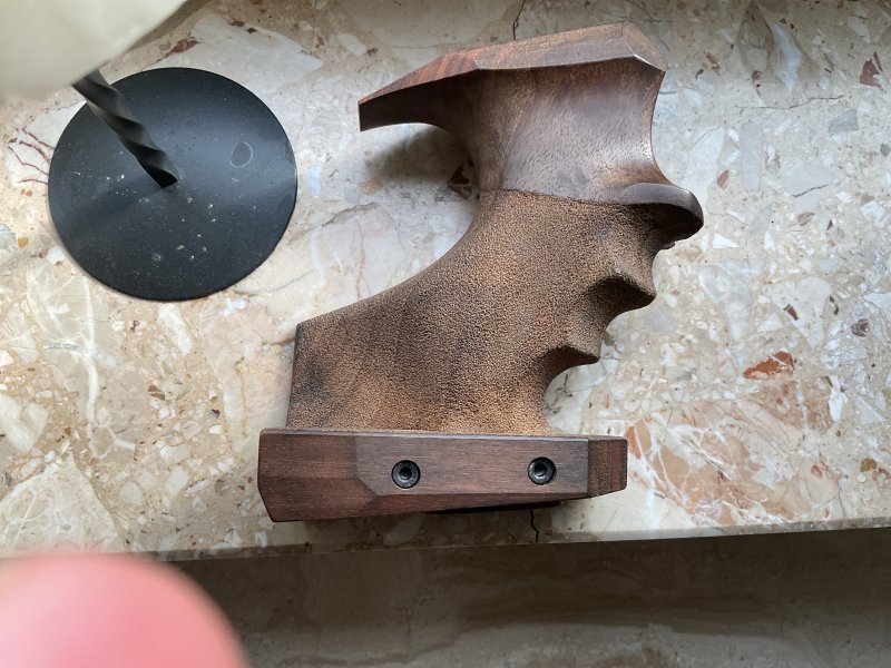 Formgriff Holz Walther LP400/LP500 Hämmerli AP20Pro mit seitlicher Griffbefest. Gr. XL – Bild 1