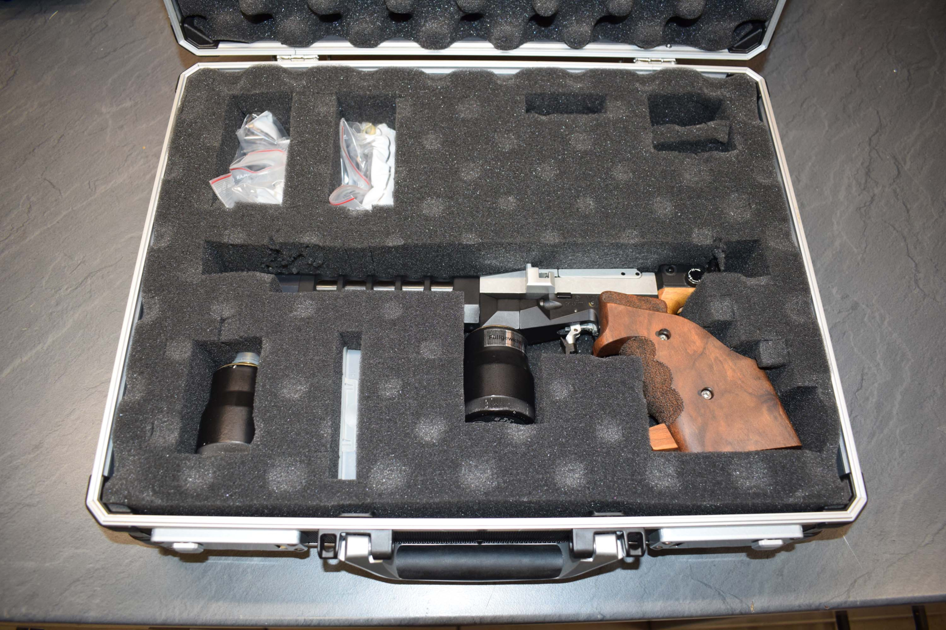 Feinwerkbau C55 CO2 Match Luftpistole 5-Schüssig – Bild 4
