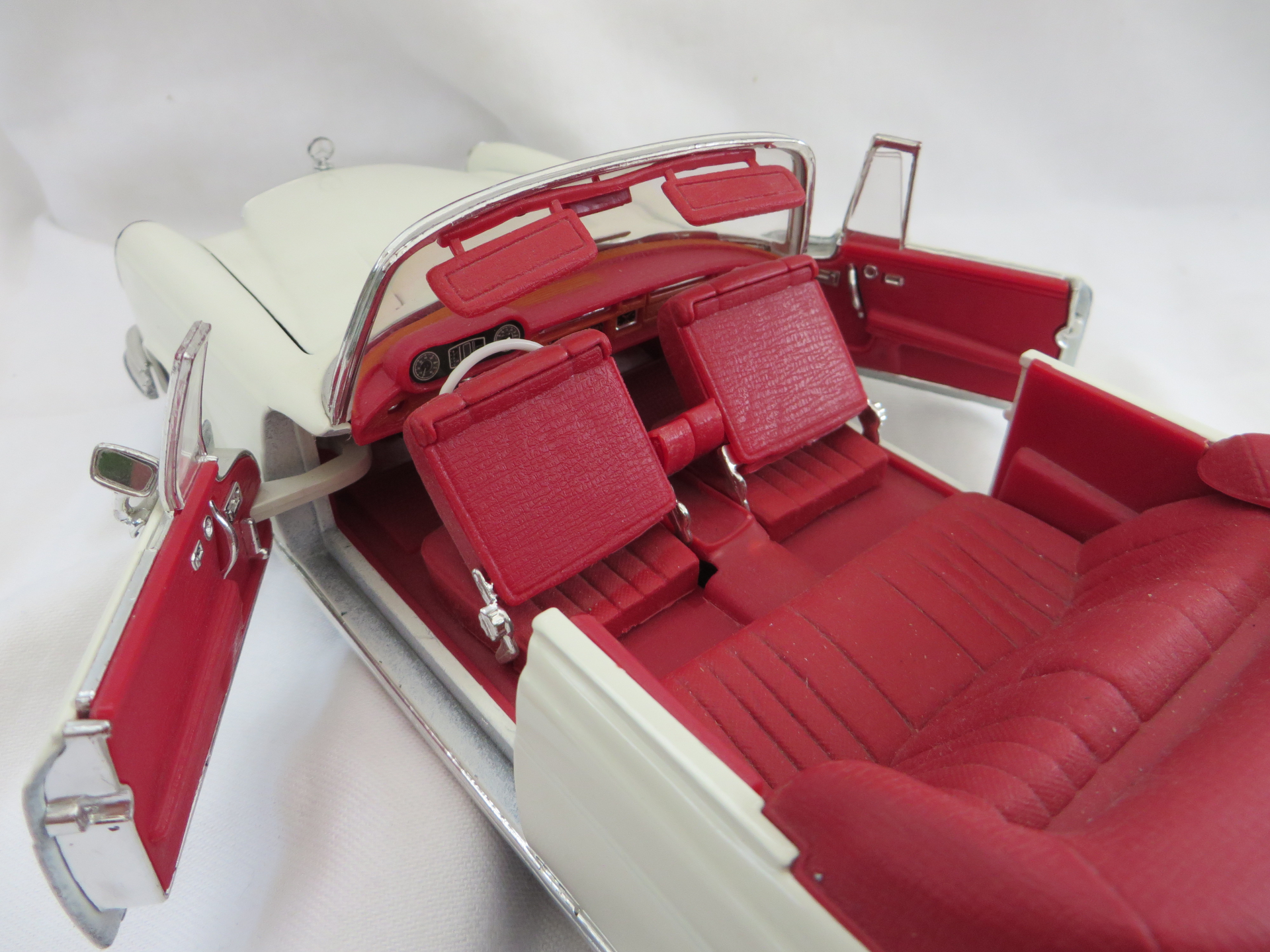 Mercdes 280 SE (1966) – Bild 4