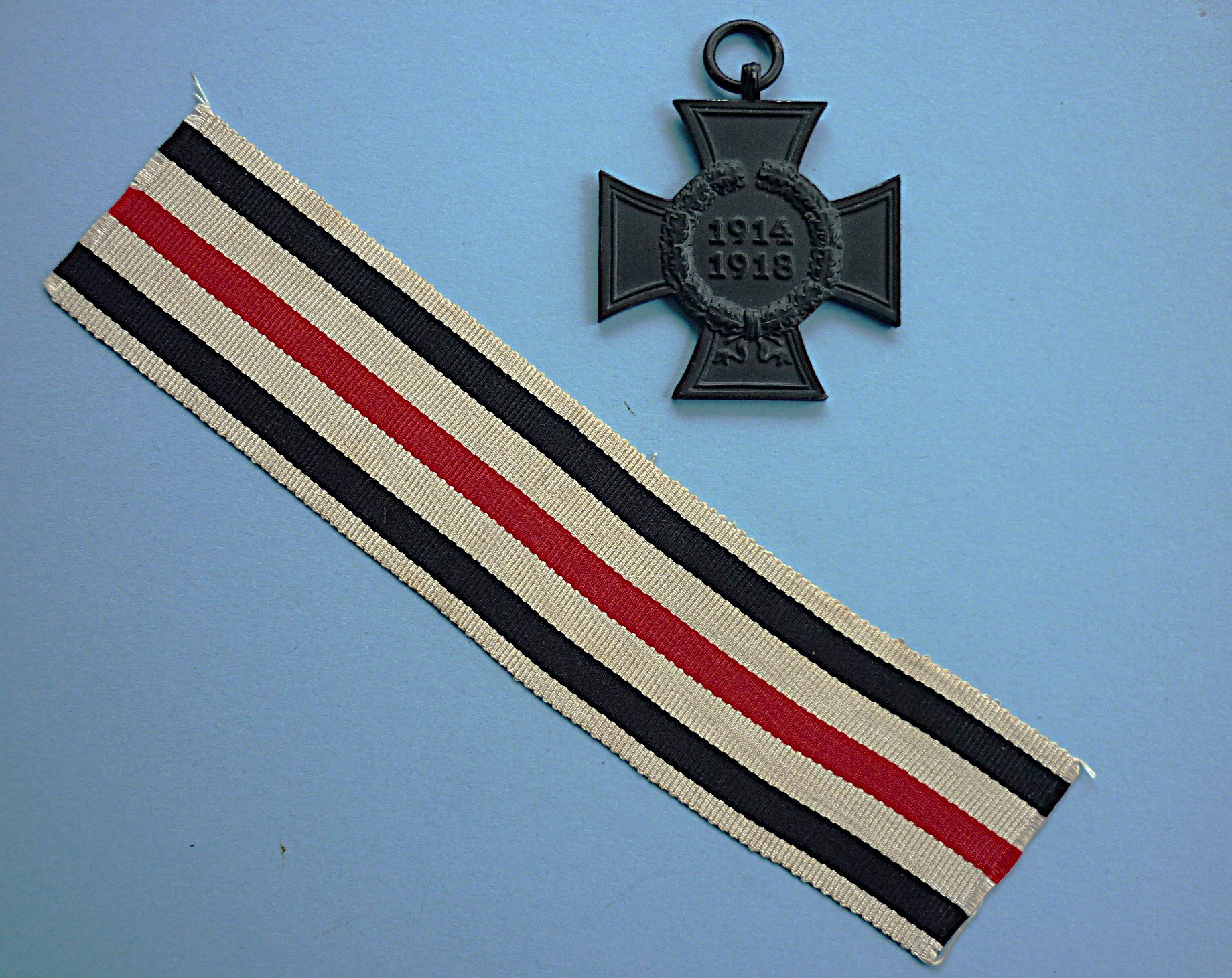 Alter Orden Hinterbliebenen Kreuz KVK mit Band 1918 – Bild 1
