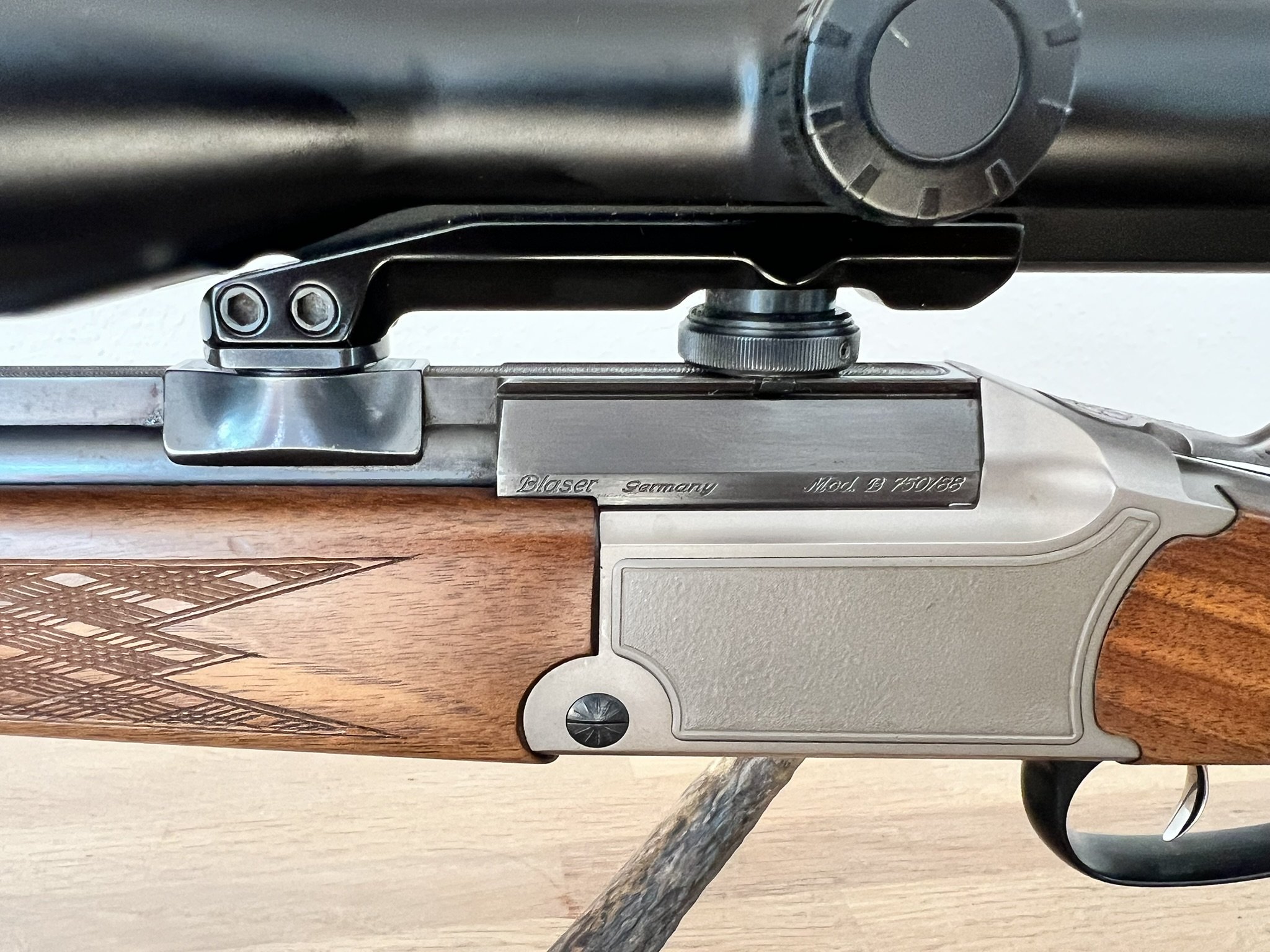 Blaser Mod. B 750/88 mit Zeiss Victory 3-12 x 56 Kaliber 7 x 65 & 5,6 x 50 Magnum – Bild 5