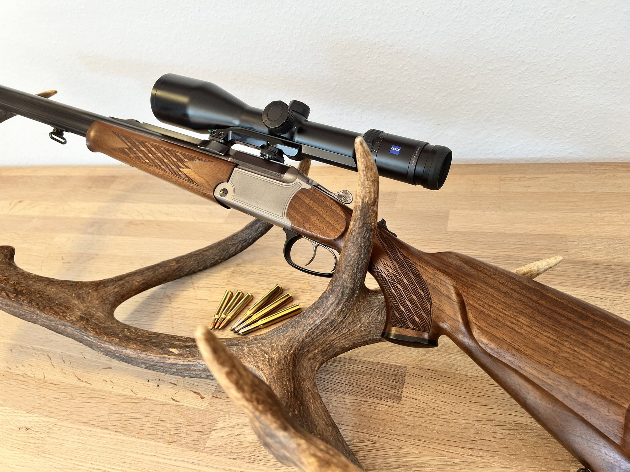Blaser Mod. B 750/88 mit Zeiss Victory 3-12 x 56 Kaliber 7 x 65 & 5,6 x 50 Magnum – Bild 2
