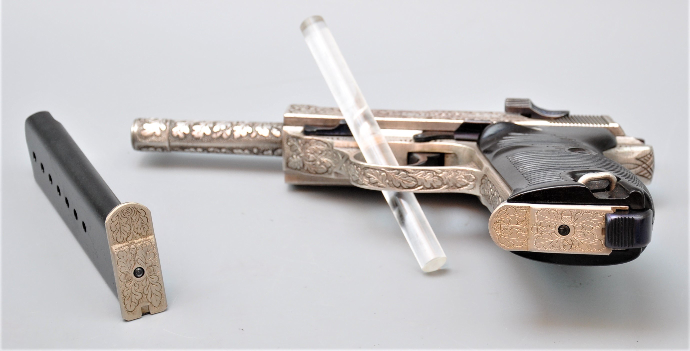 Walther P.38 Nullserie 1940, Walther Ulm Luxusgravur, Kasten, 2 Mag. – Bild 2
