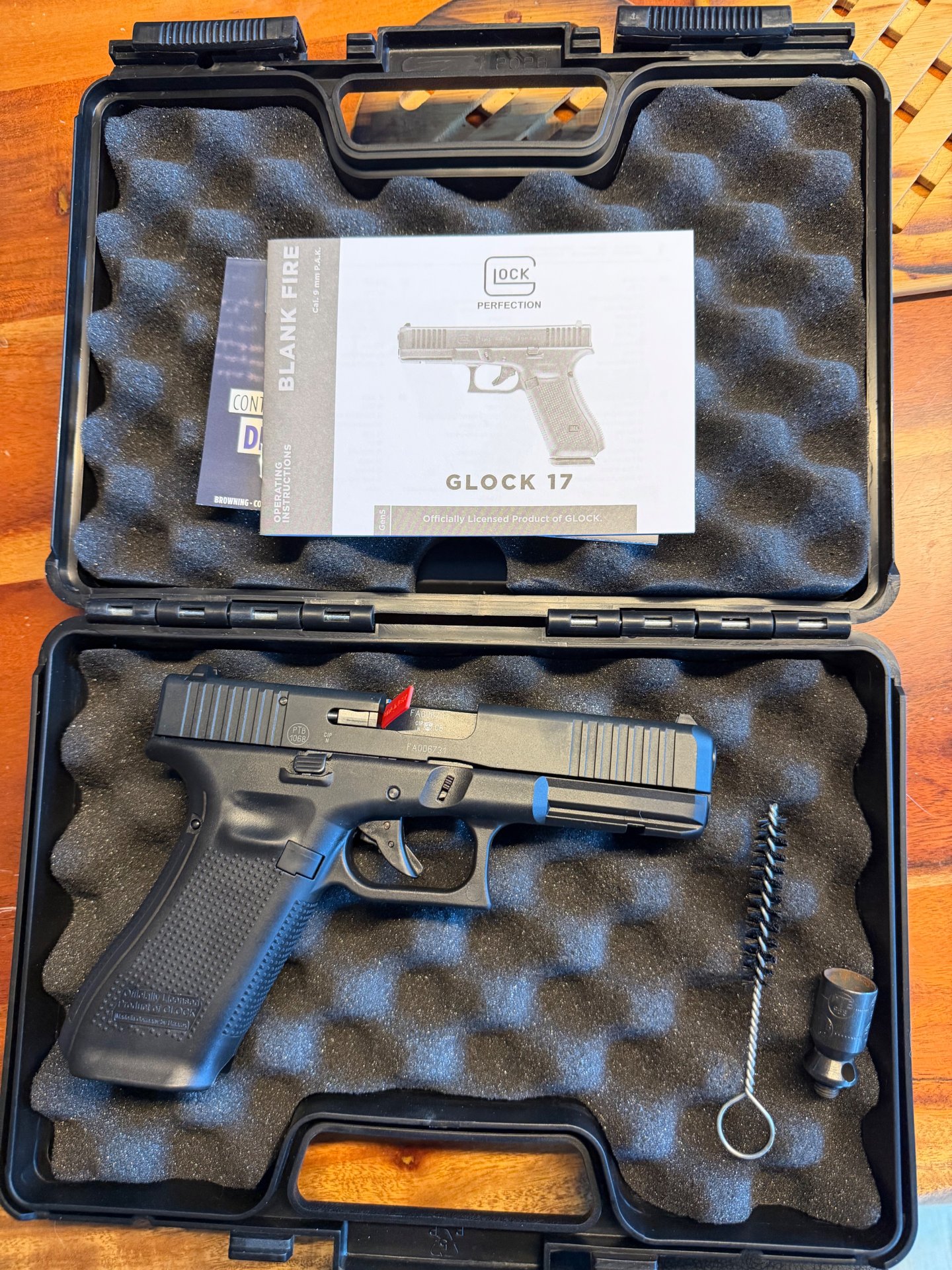 Umarex GLOCK 17 Gen5 BLK 9 mm P.A.K. 17R – Bild 4