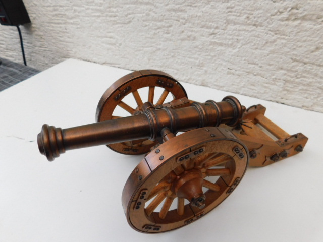 2 schöne grosse Vollmetallkanonen – Bild 3