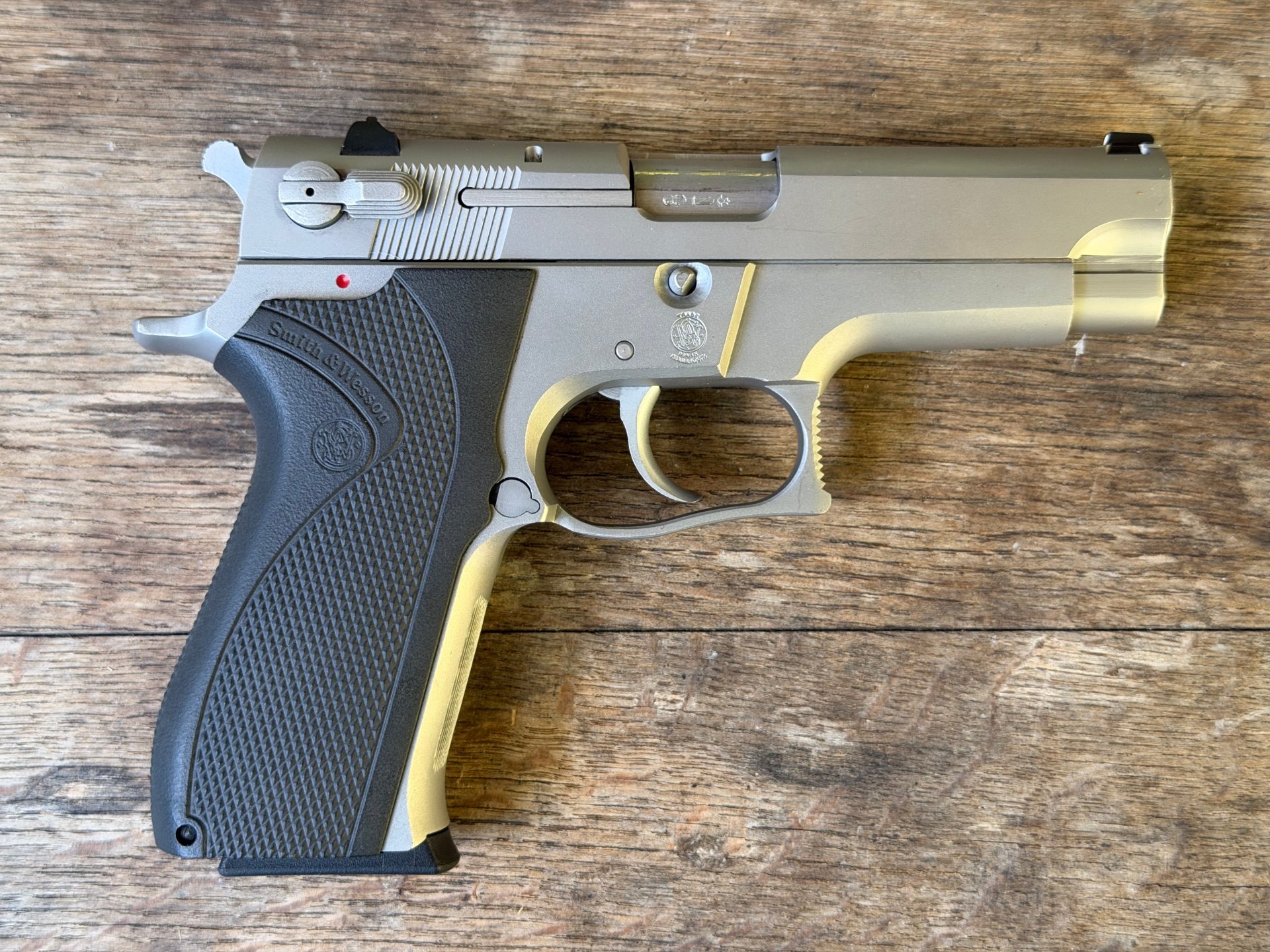 Smith & Wesson Model 5906 stainless steel 9mm Pistole – Bild 3