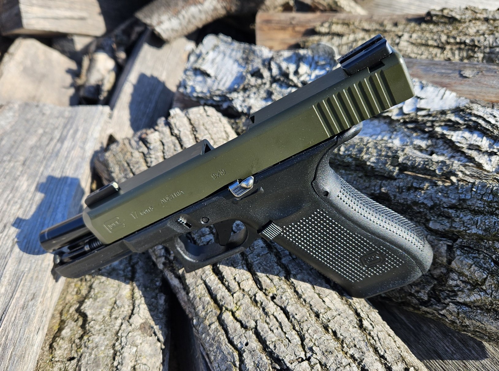 Halbautomatische Pistole Glock 17 Gen5 im Kaliber 9 mm Luger mit Glock Performance Trigger – Bild 2