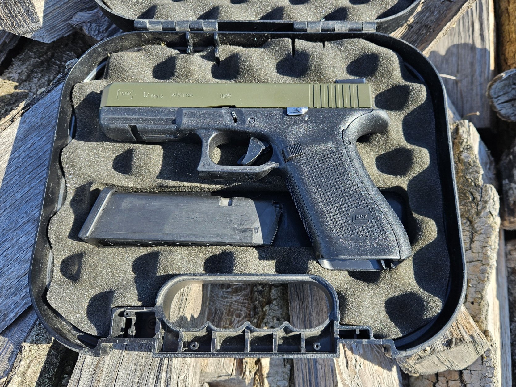 Halbautomatische Pistole Glock 17 Gen5 im Kaliber 9 mm Luger mit Glock Performance Trigger – Bild 3