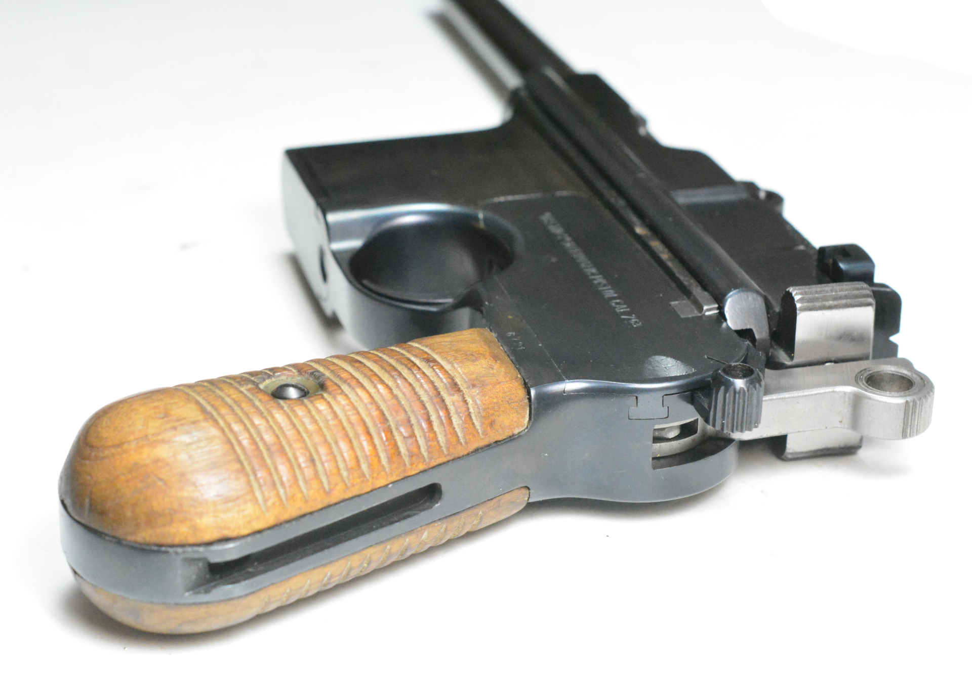 Astra 900, Kal. 7,63mmMauser,span. Nachbau C96 – Bild 5