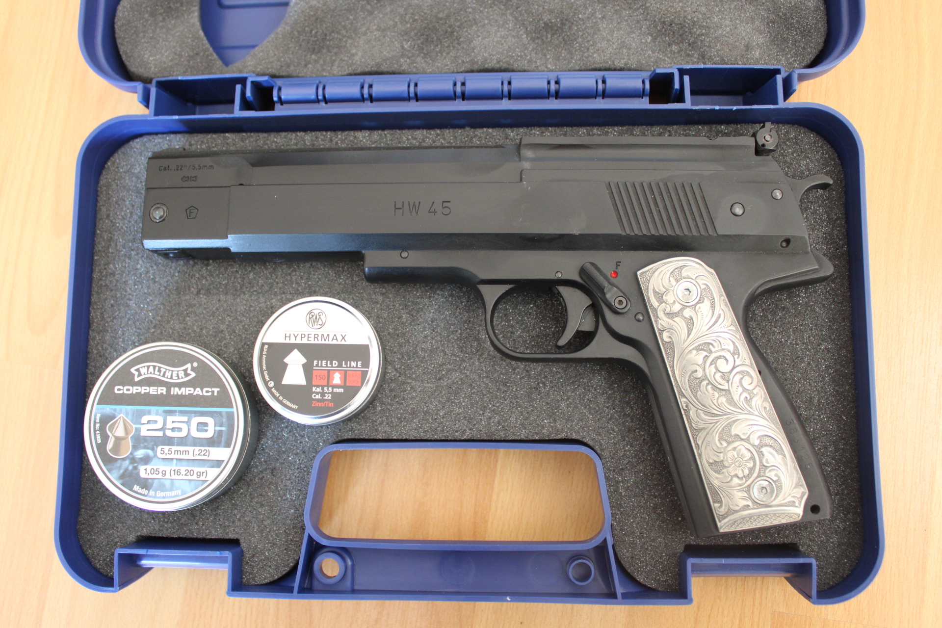 WEIHRAUCH HW45 Kal.22 mit Arabesken 1911 Metall-Griffschalen, Diabolo, Smith & Wesson Koffer (HW 45) – Bild 1