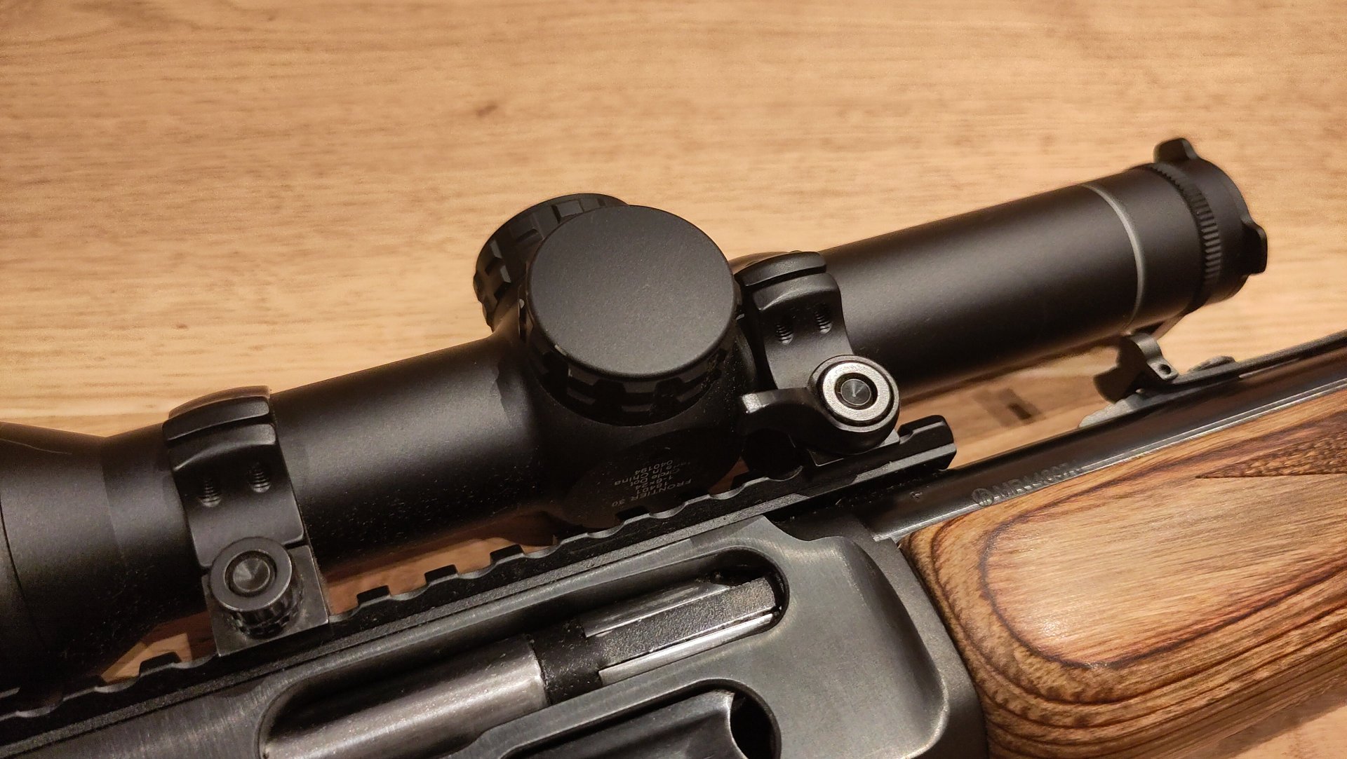 Zielfernrohr Hawke Frontier 30 1-6x24 für Drückjagd mit Leuchtpunkt und Montage – Bild 2