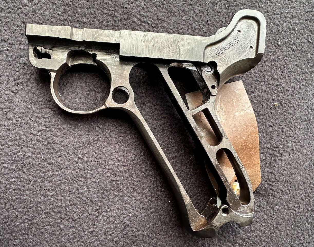 Pistole 08 - Griffstück - unbearbeitet - ohne Nummer - WK II WW II – Bild 1