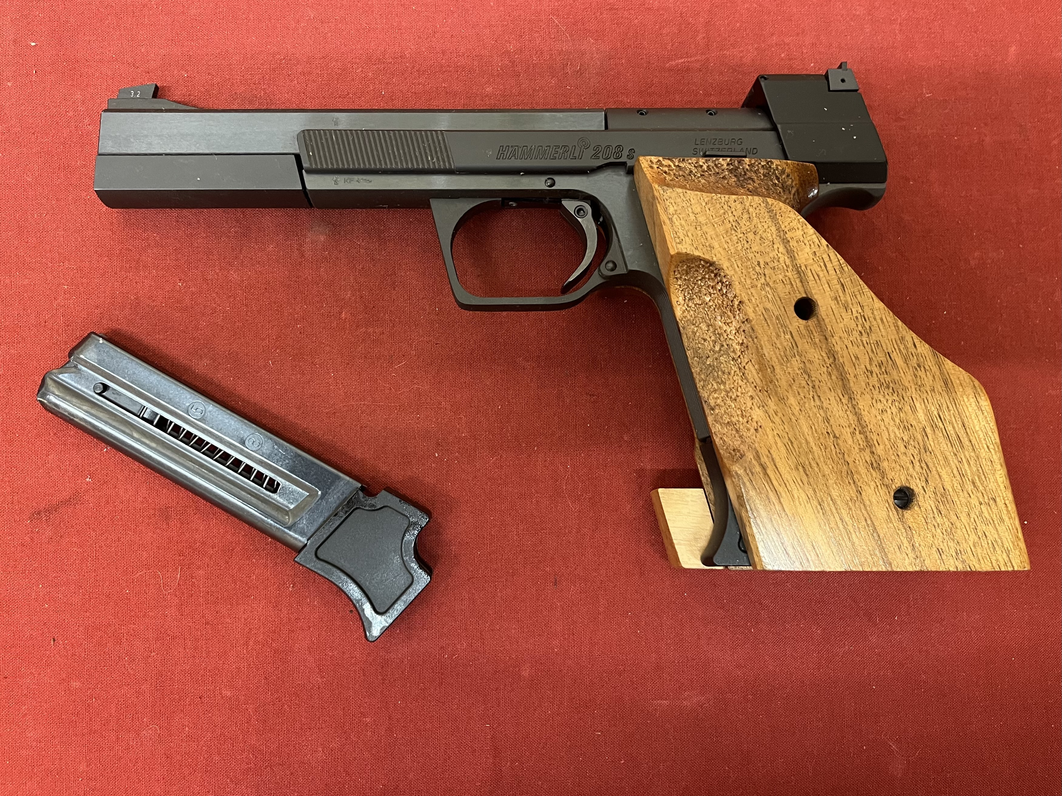 Hämmerli 208 S – Sportpistole – Kal. .22 l.r. – 2 Magazine – Originalkarton – Bild 2