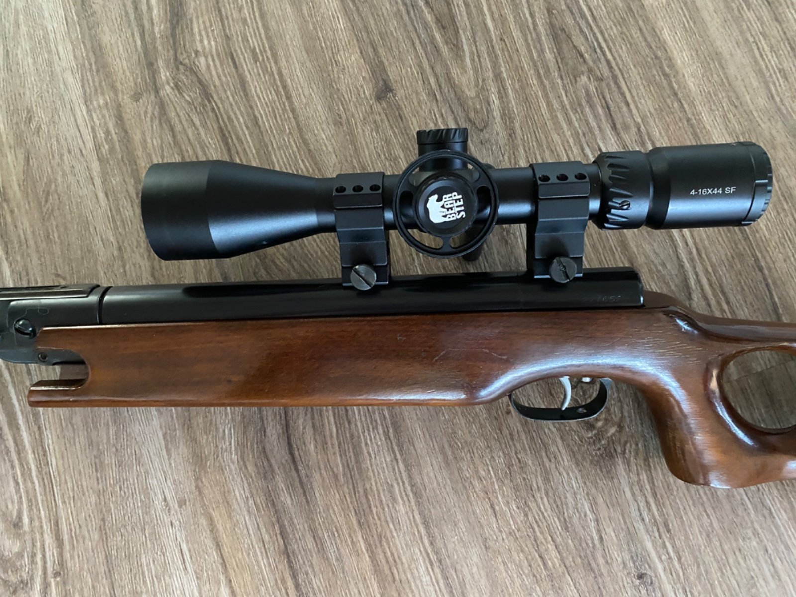 Luftgewehr Weihrauch HW35 mit Lochschaft – Bild 2