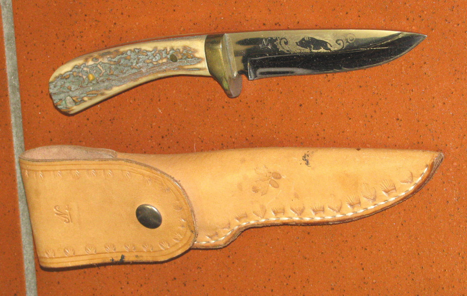 Jagdmesser mit Horn und Lederscheide – Bild 2