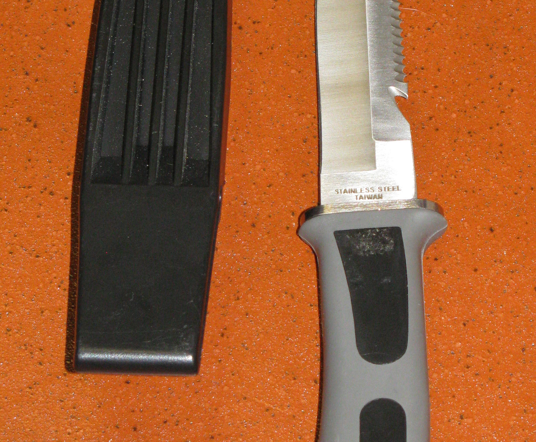 Tauchermesser mit Scheide – Bild 2