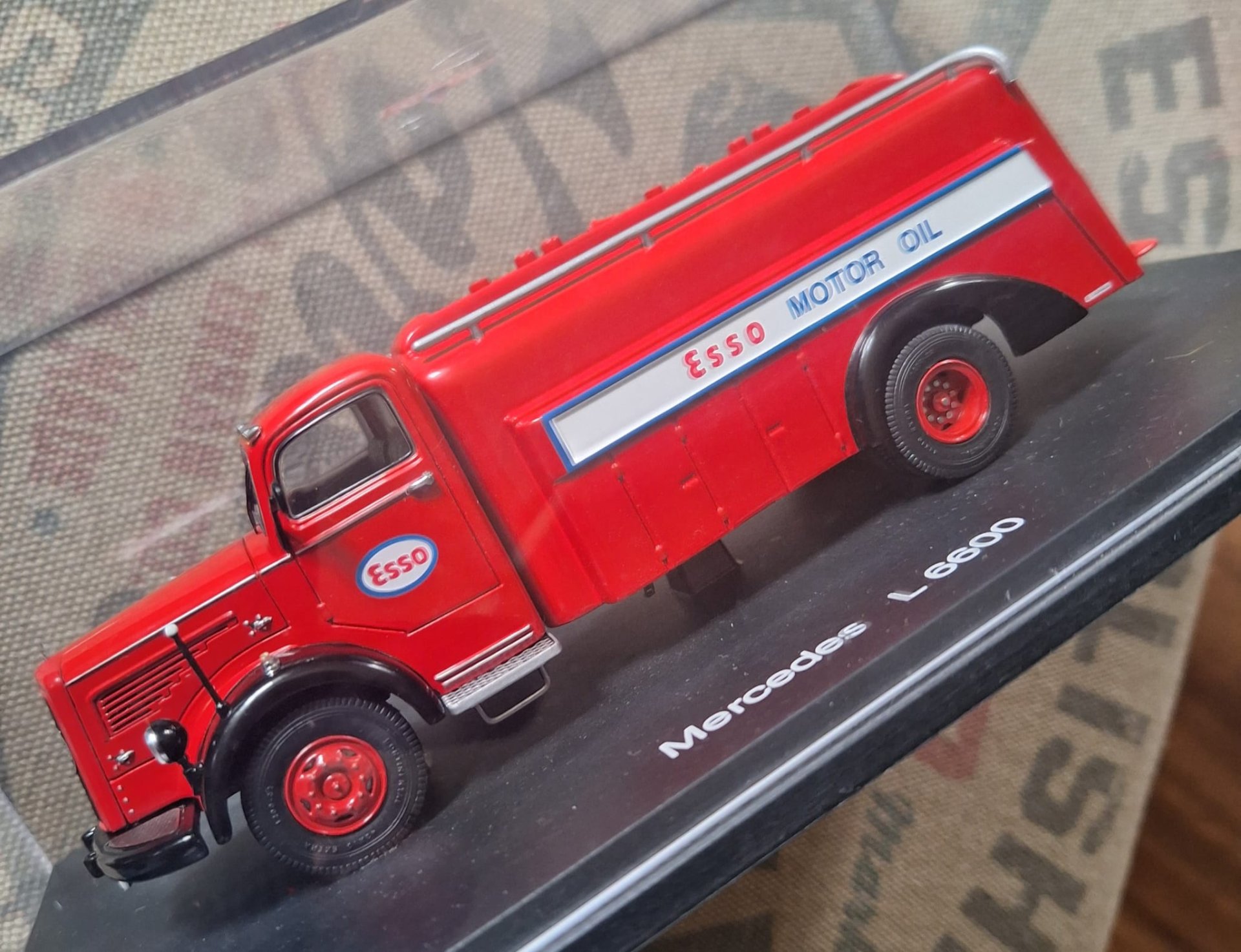 Schuco Sammlermodel - Esso Motor Oil - Tanklaster – Bild 1