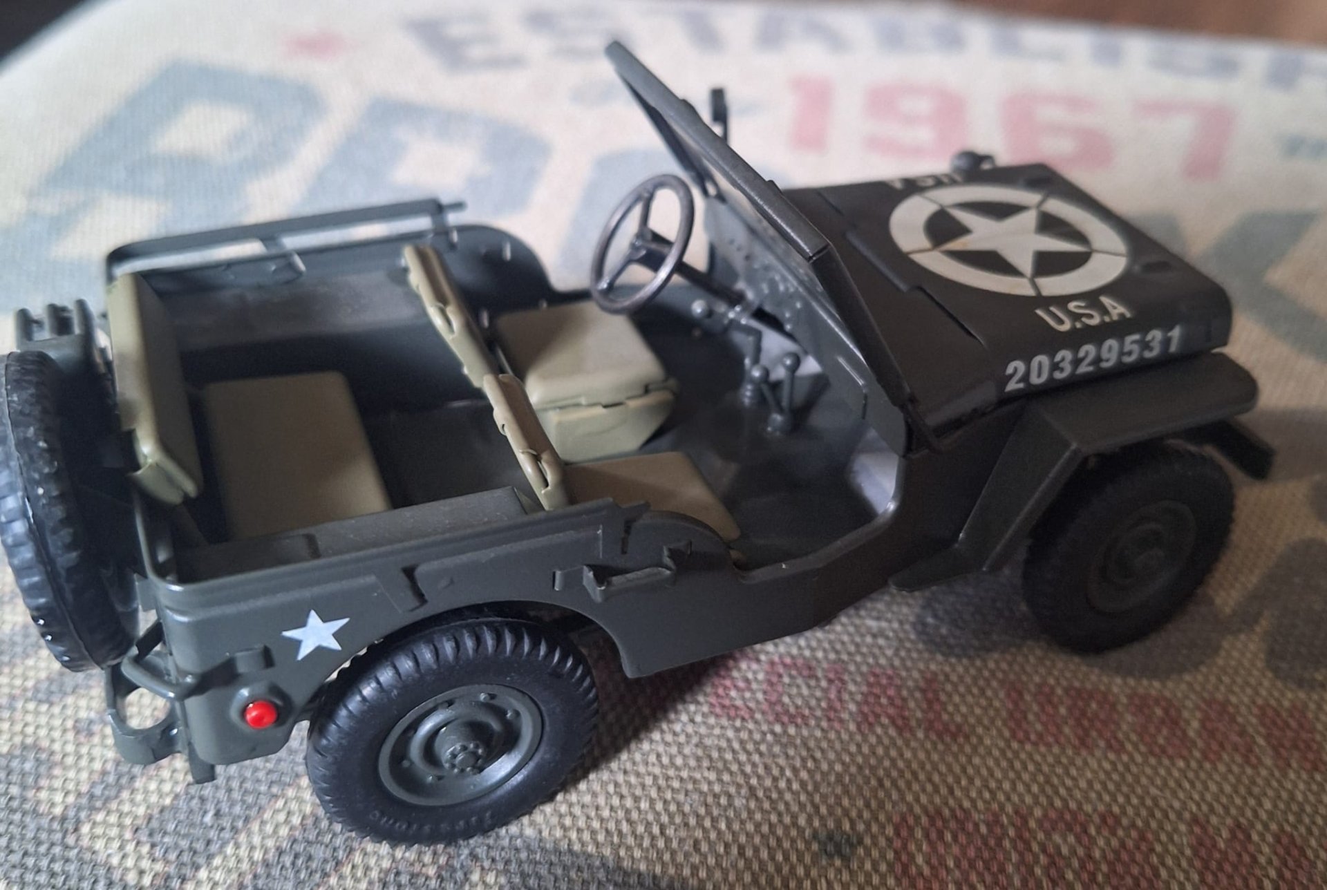 Willys Jeep - Sammlerstück aus Metall – Bild 3