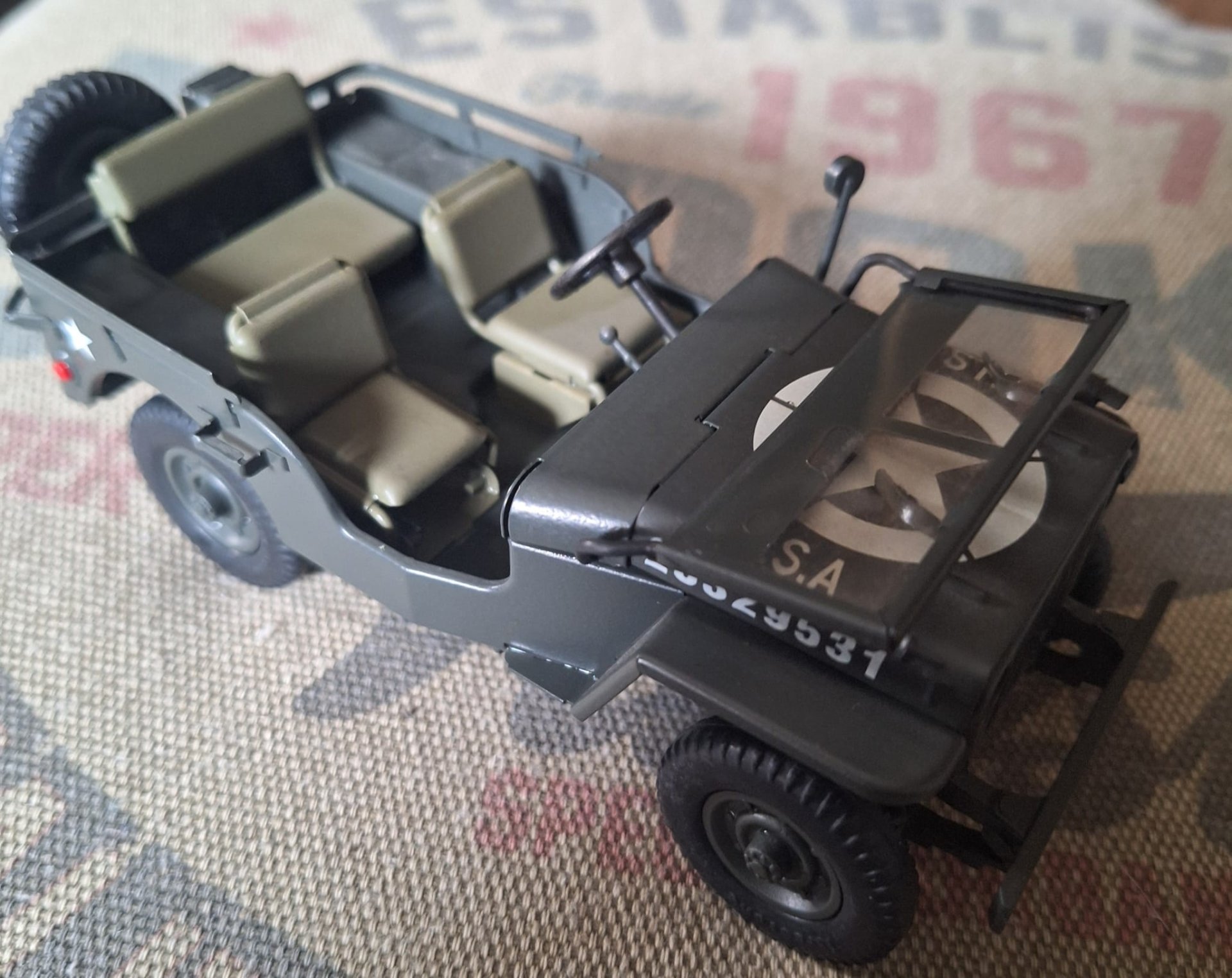 Willys Jeep - Sammlerstück aus Metall – Bild 4