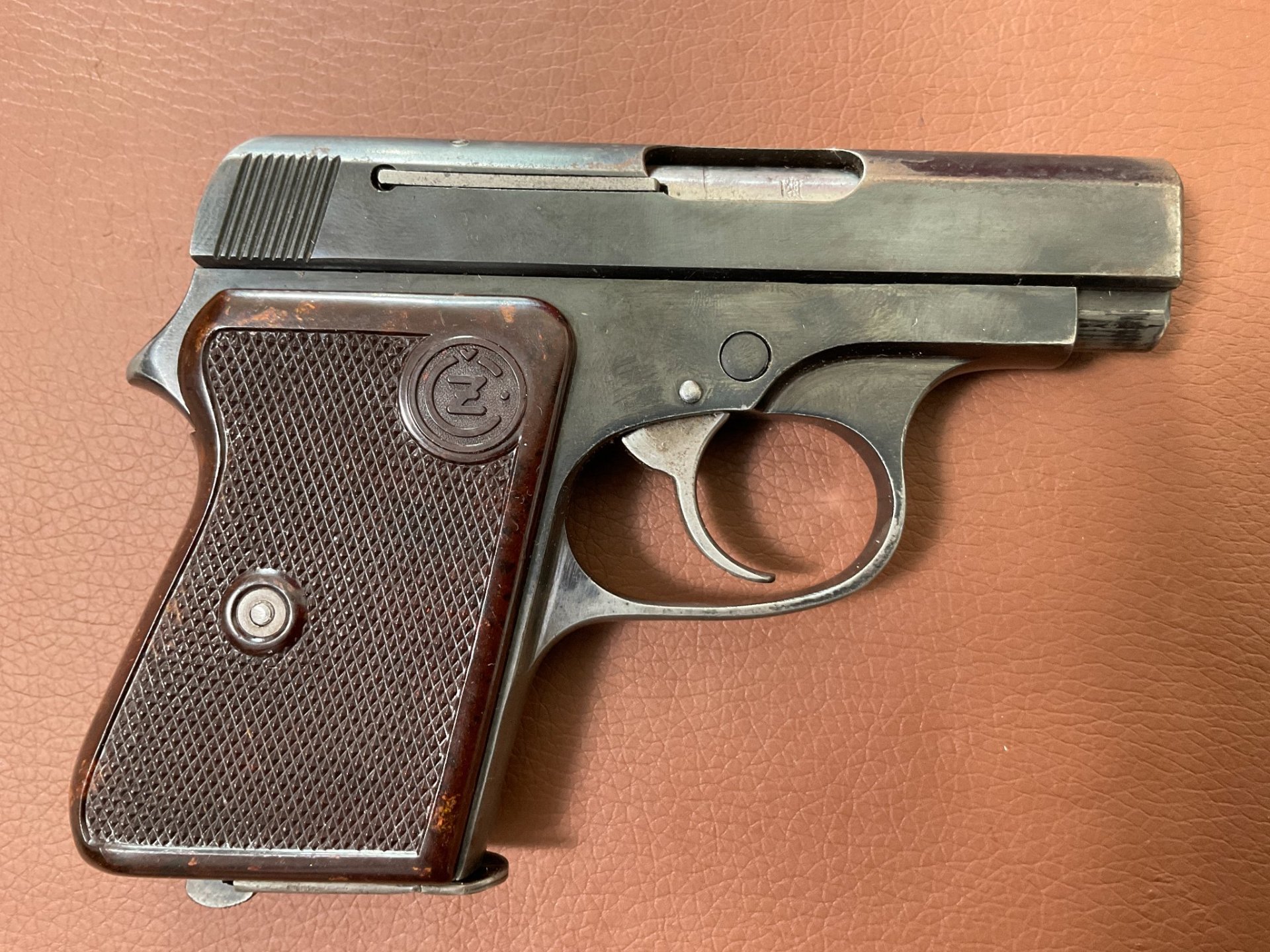 Taschenpistole ČZ, Modell 36, im Kaliber 6,35 mm Browning SNR 17619 – Bild 2