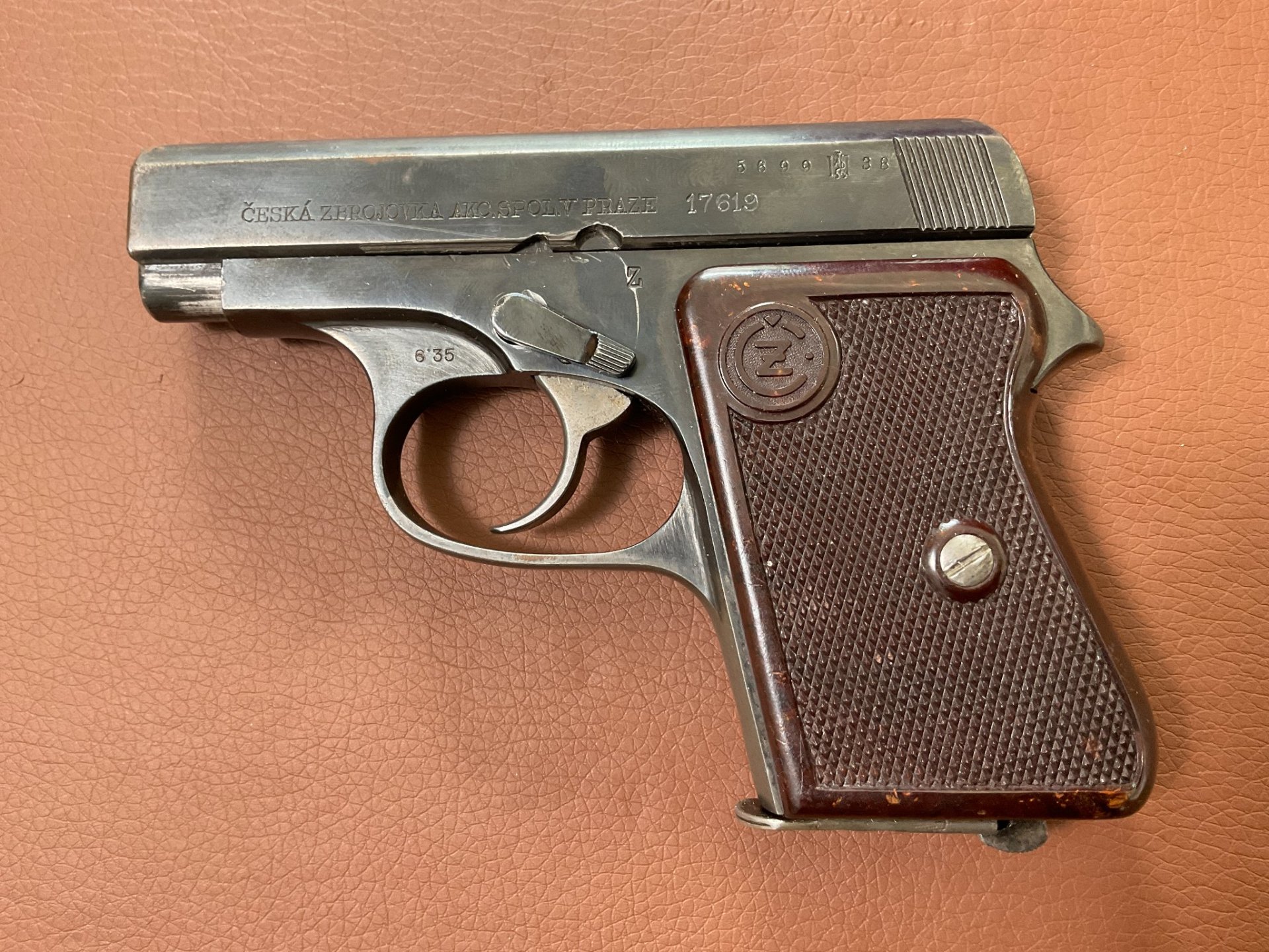 Taschenpistole ČZ, Modell 36, im Kaliber 6,35 mm Browning SNR 17619 – Bild 1