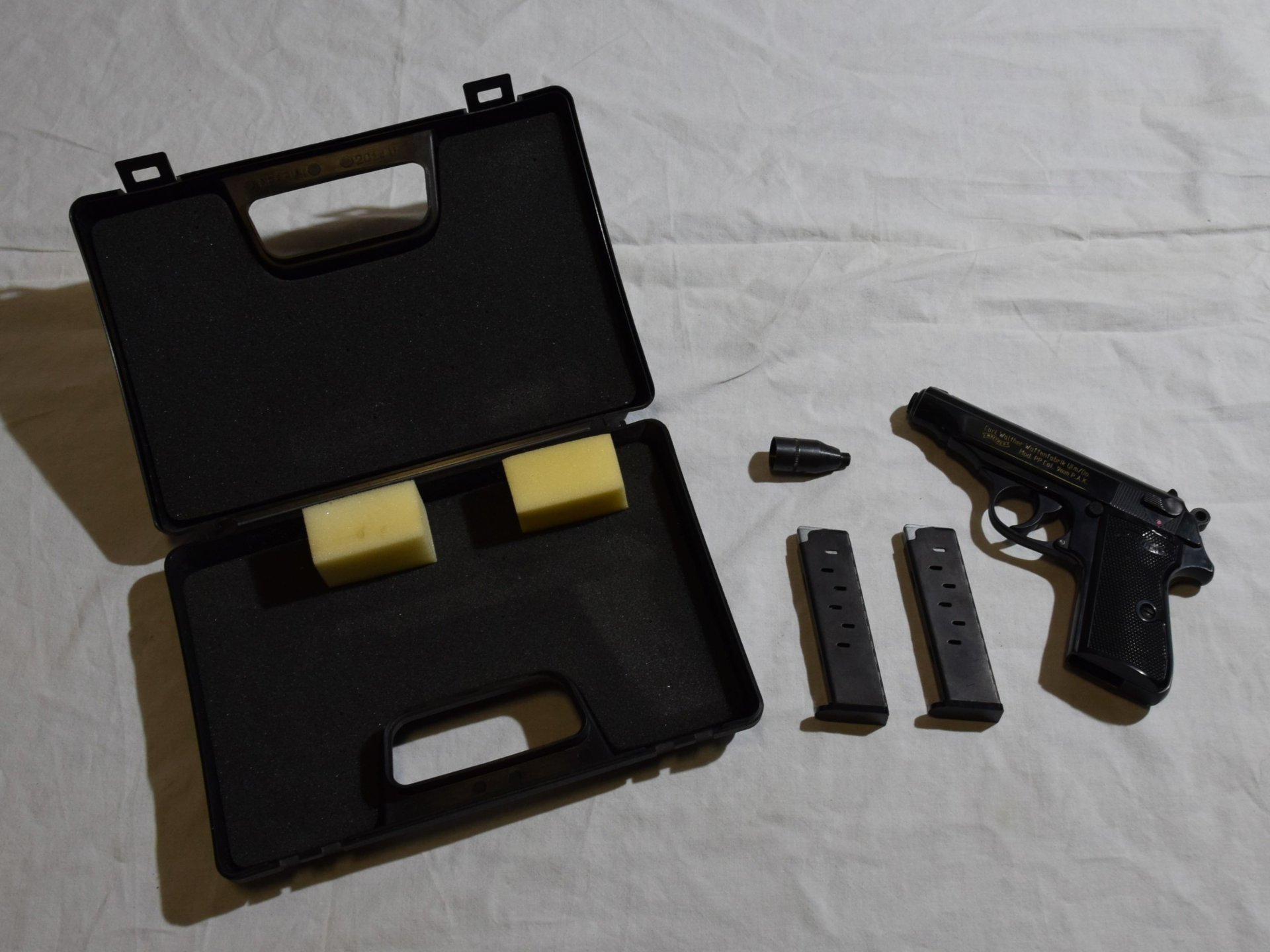Walther PP Cal. 9mm P.A.K. – Bild 1