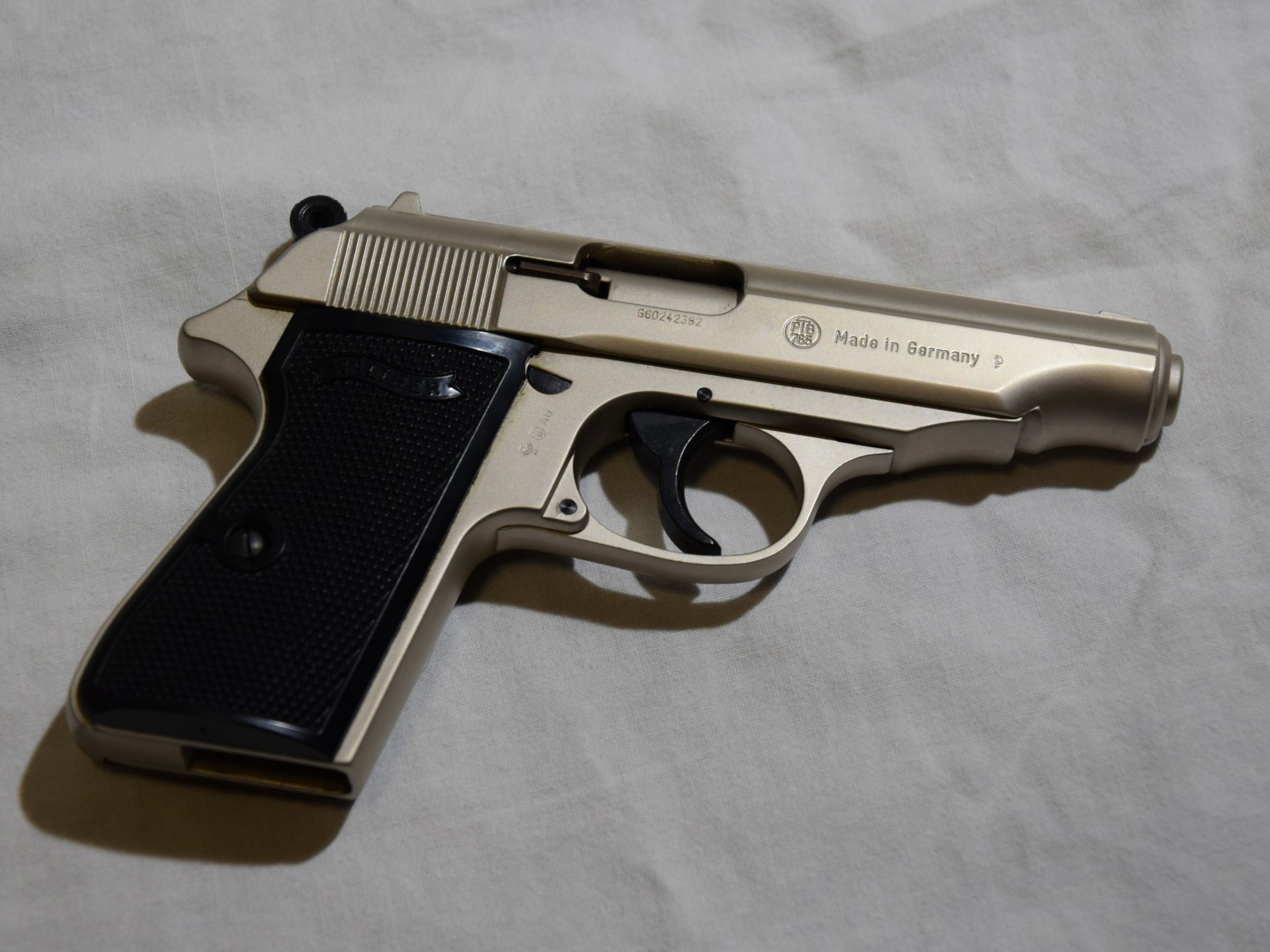 Walther PP Vernickelt Cal. 9mm P.A.K. – Bild 3