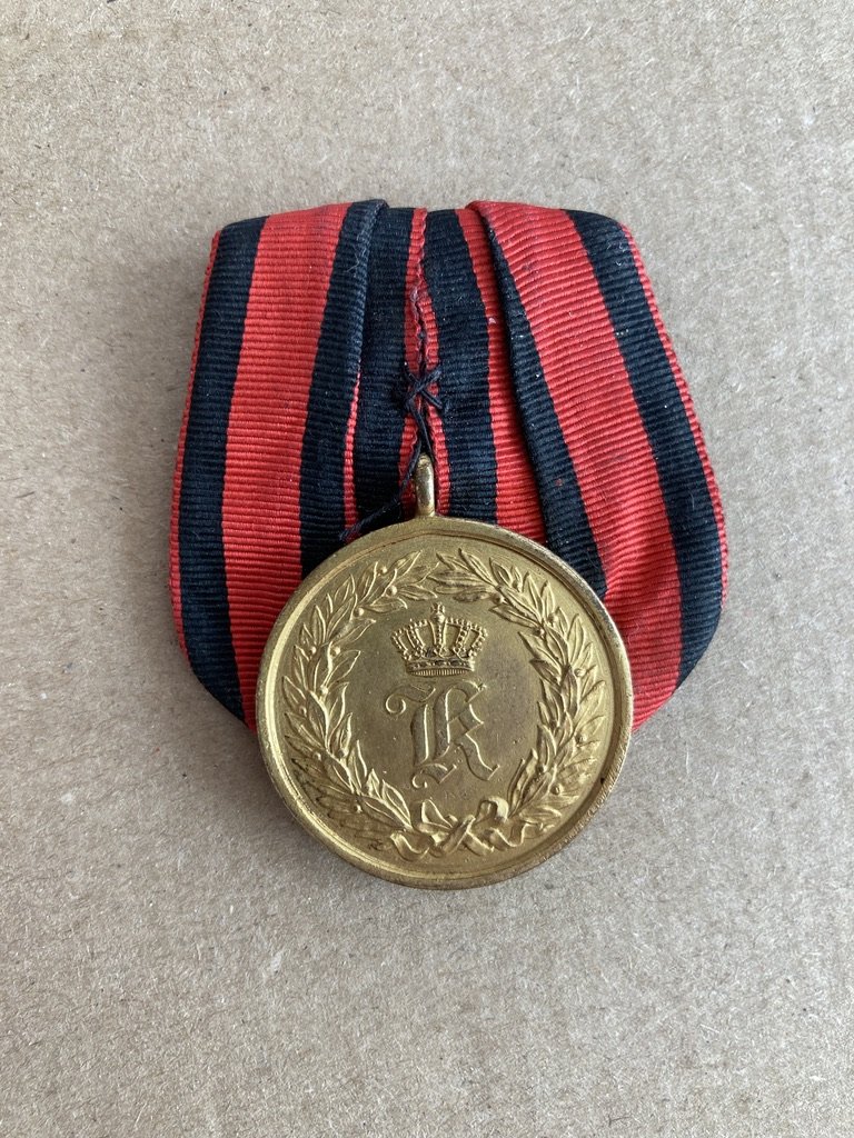 Originale Kriegsdenkmünze 1866 Württemberg an echter Einzelspange – Bild 1