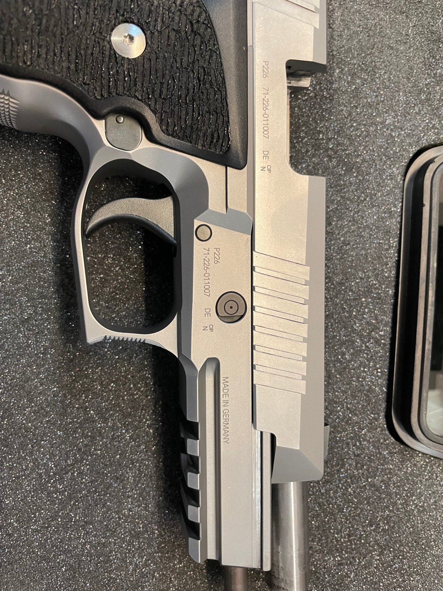 SIG SAUER P226 X-FIVE Allround B&H IPSC Edition – Bild 2