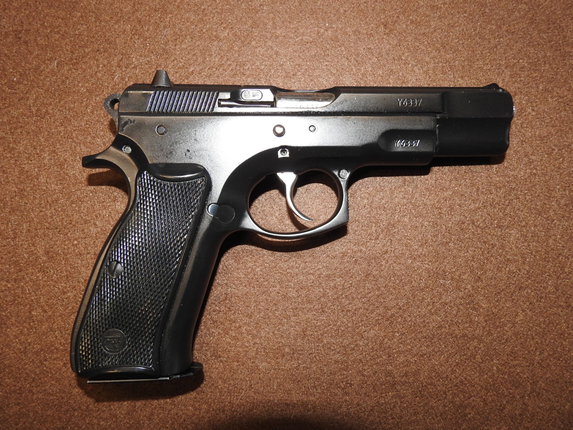 Halbautomatische Pistole CZ , Mod 75, Kal. 9mm Luger – Bild 2