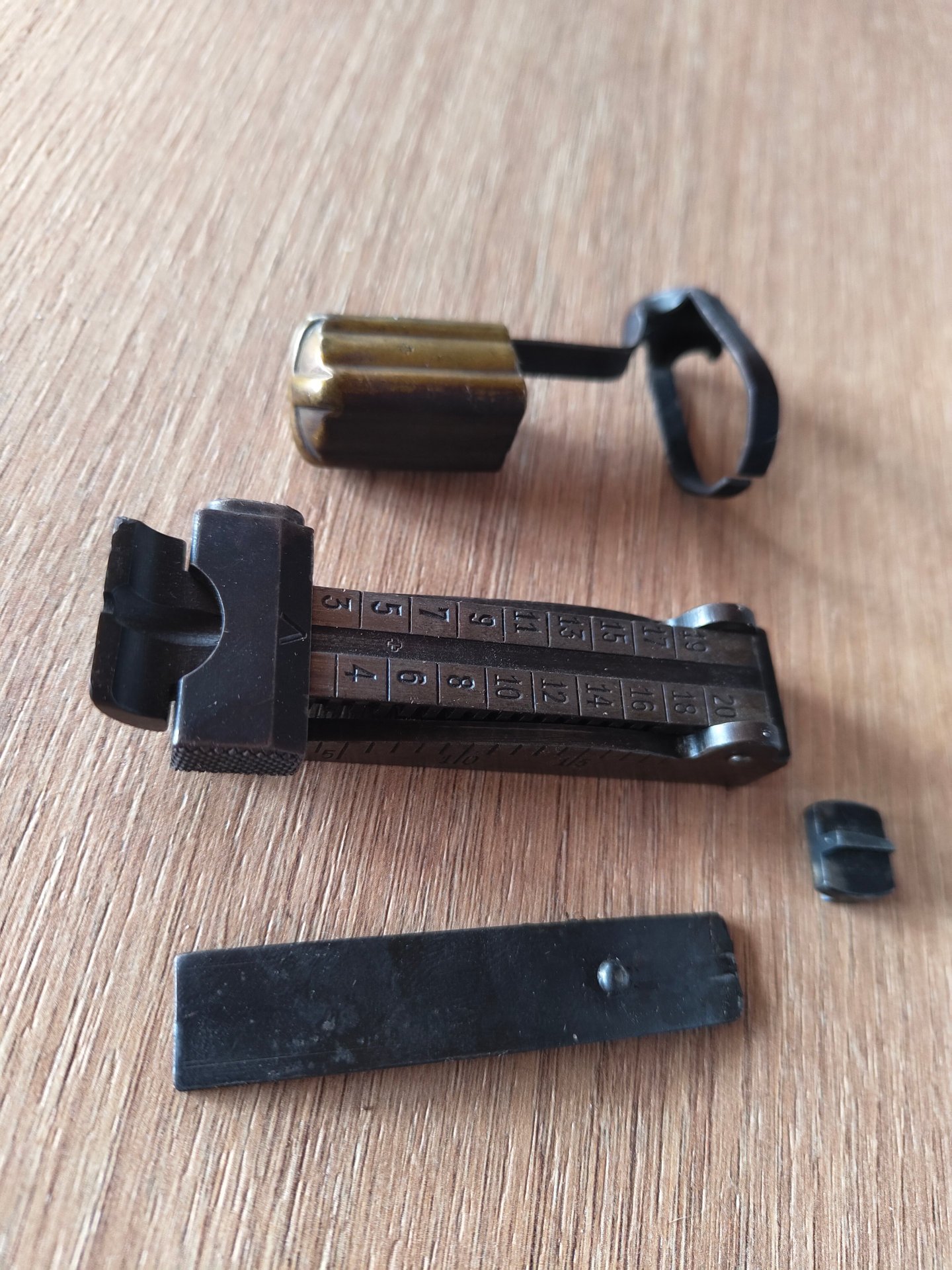 Visier komplett, Mündungsschoner Schmidt Rubin Schweizer G11 – Bild 1