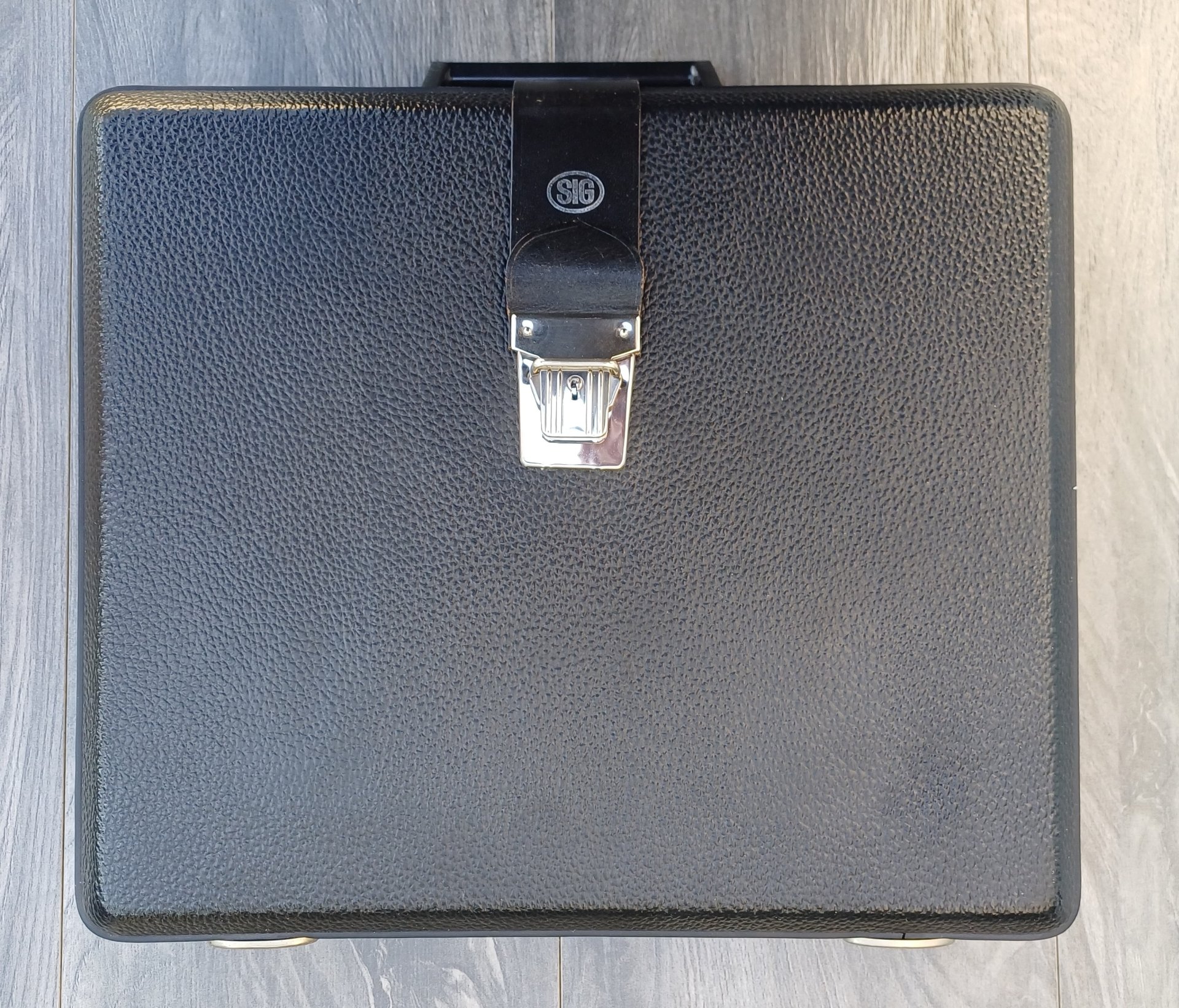 seltener SIG-Koffer – Bild 1