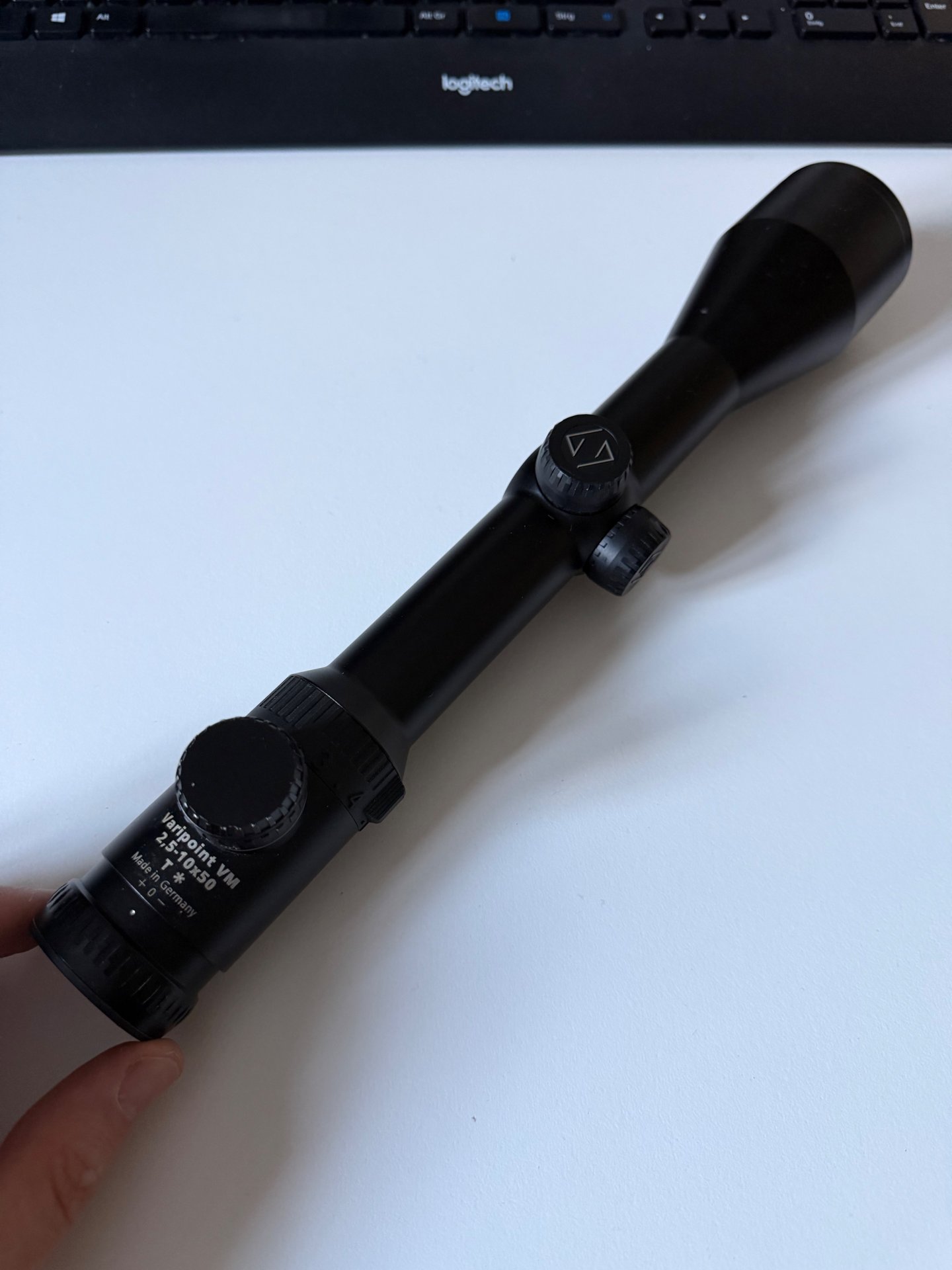 Zeiss Victory Varipoint VM 2,5-10x50 mit Schiene & Absehen 56 – Bild 1