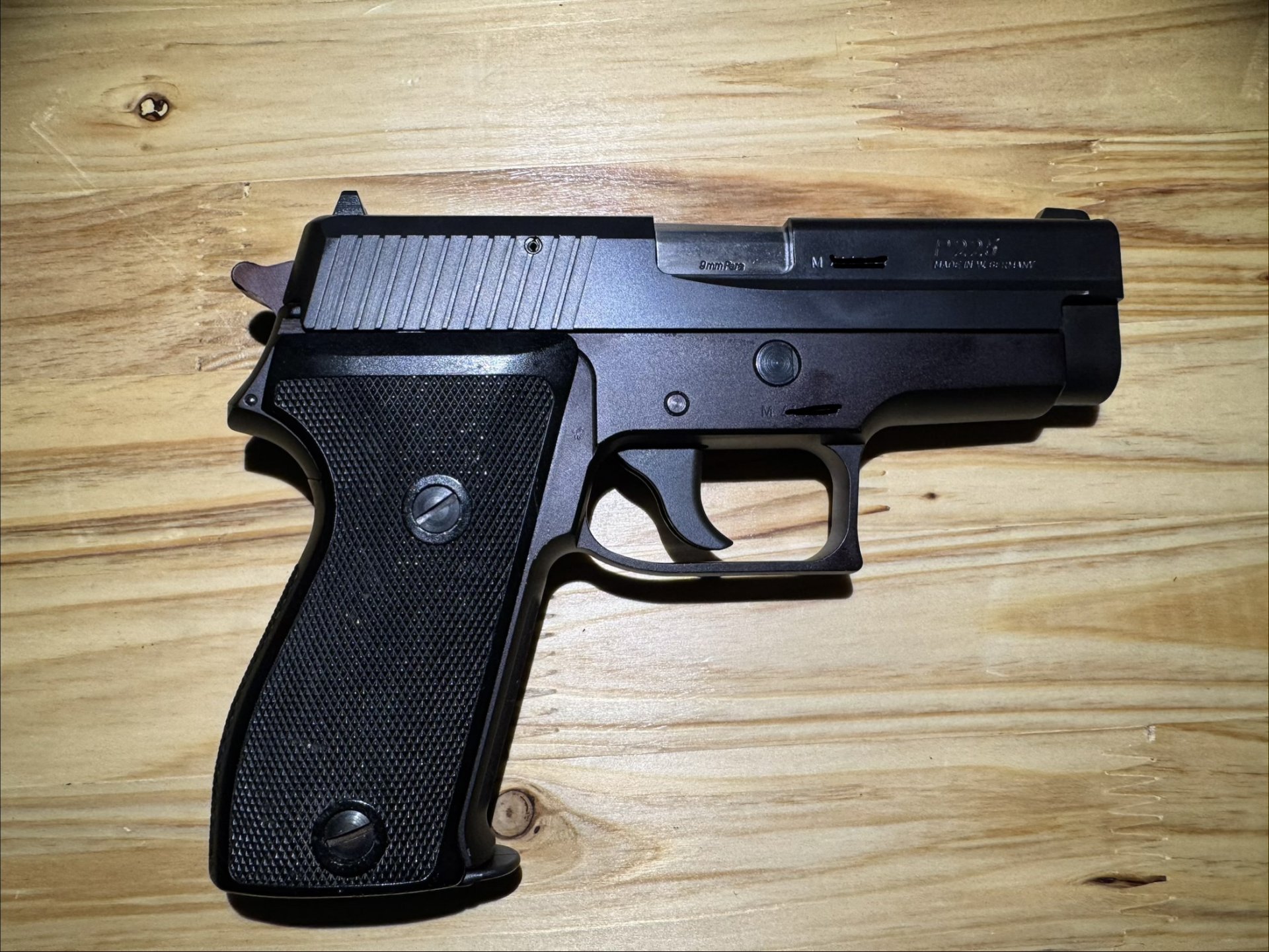 Sig Sauer Mod. 225 (P6) 9mm – Bild 1