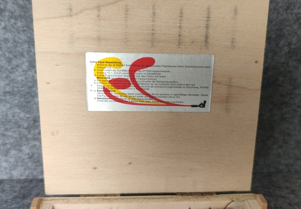 Xythos 2mm Pinfire Miniatur-Revolver in Holz-Schatulle – Bild 6