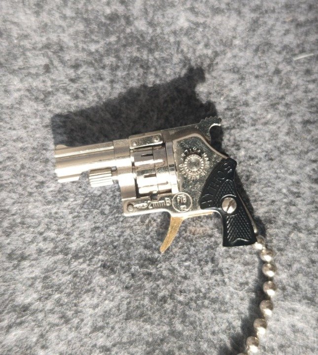 Xythos 2mm Pinfire Miniatur-Revolver in Holz-Schatulle – Bild 5