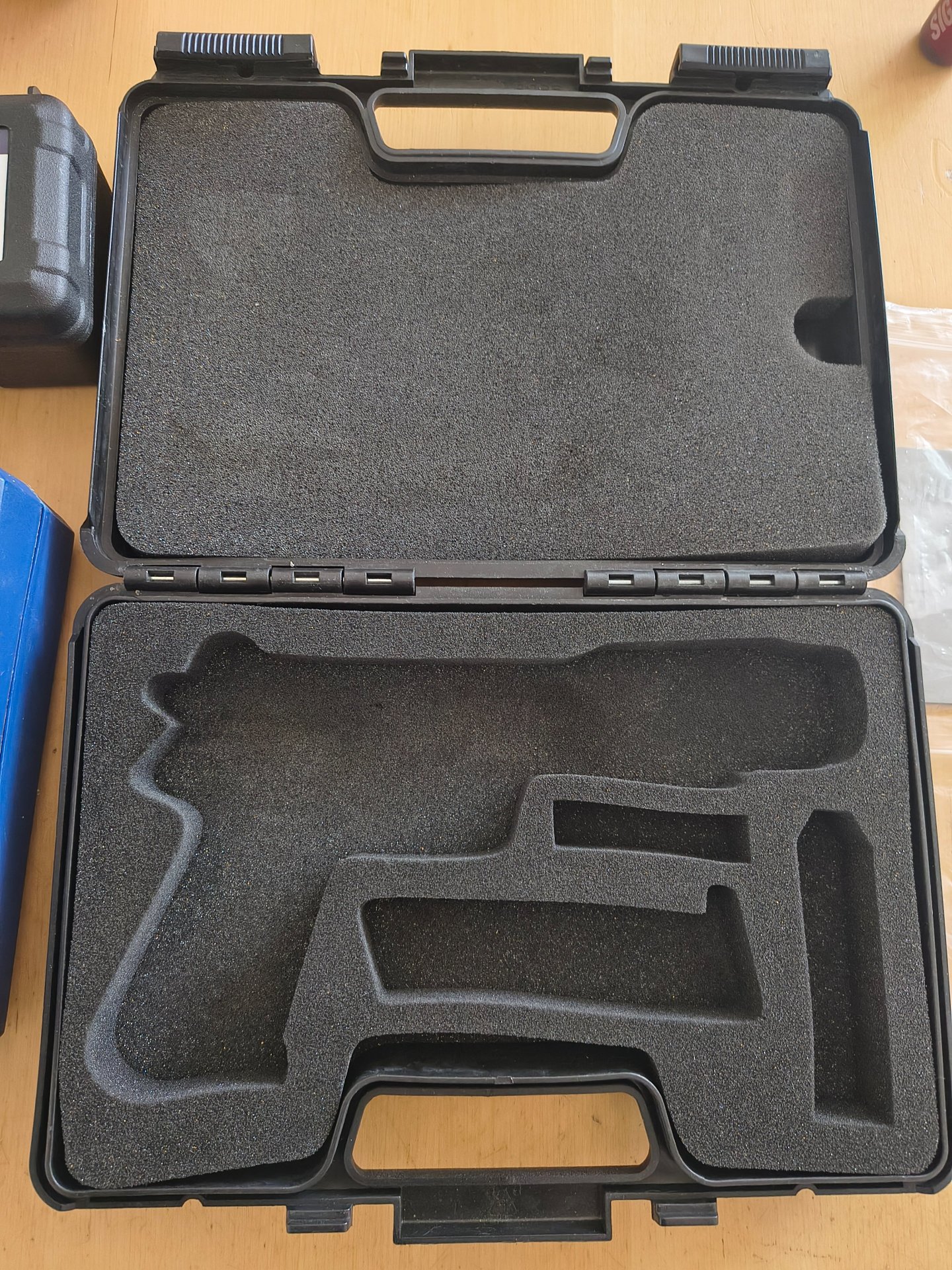 SigSauer Mosquito 22 lr. + 4 Magazine + Bridge + Reddot | Originalkoffer mit Schloss, Zubehör... – Bild 4