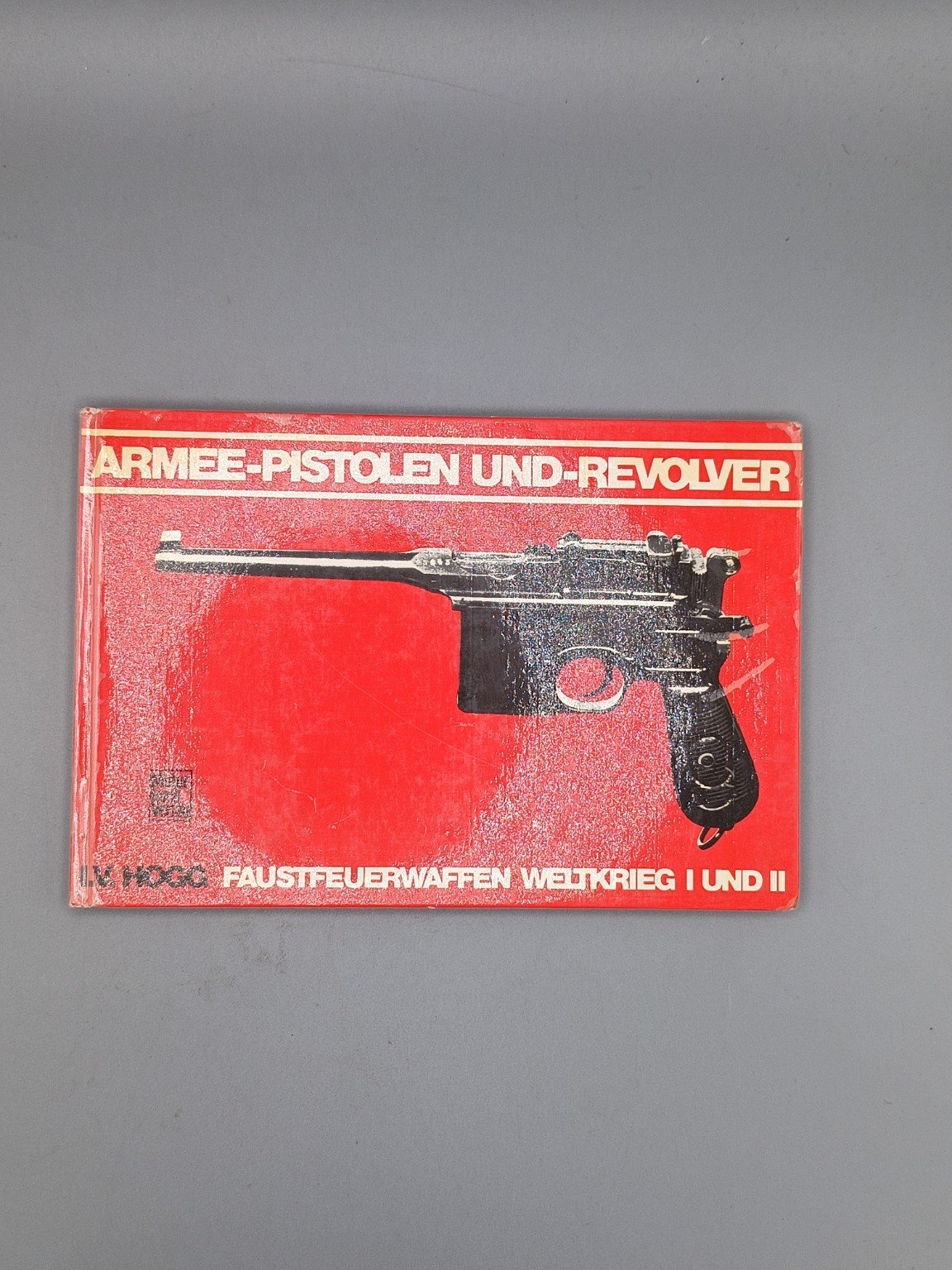 Armee-Pistolen und -Revolver – M. Hogg – Bild 1